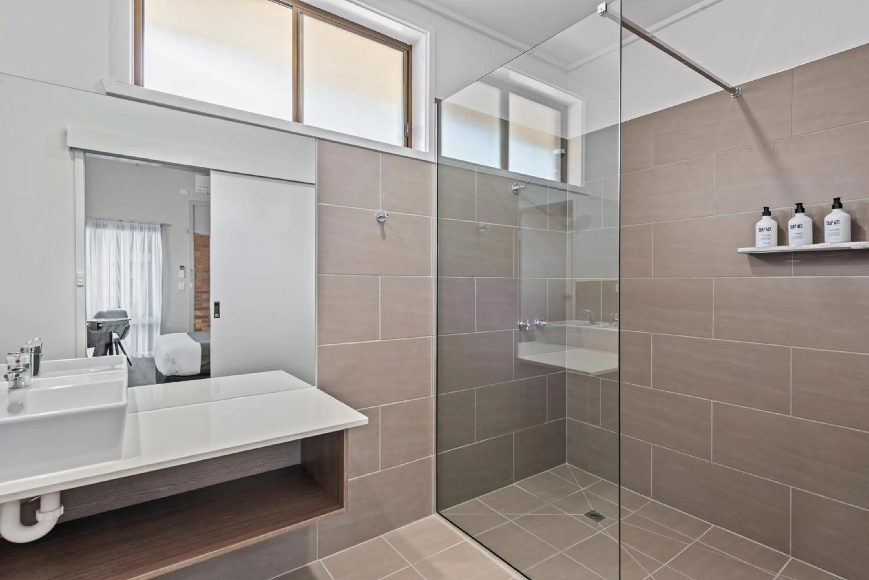 Bathroom in Comfort Inn Clubarham