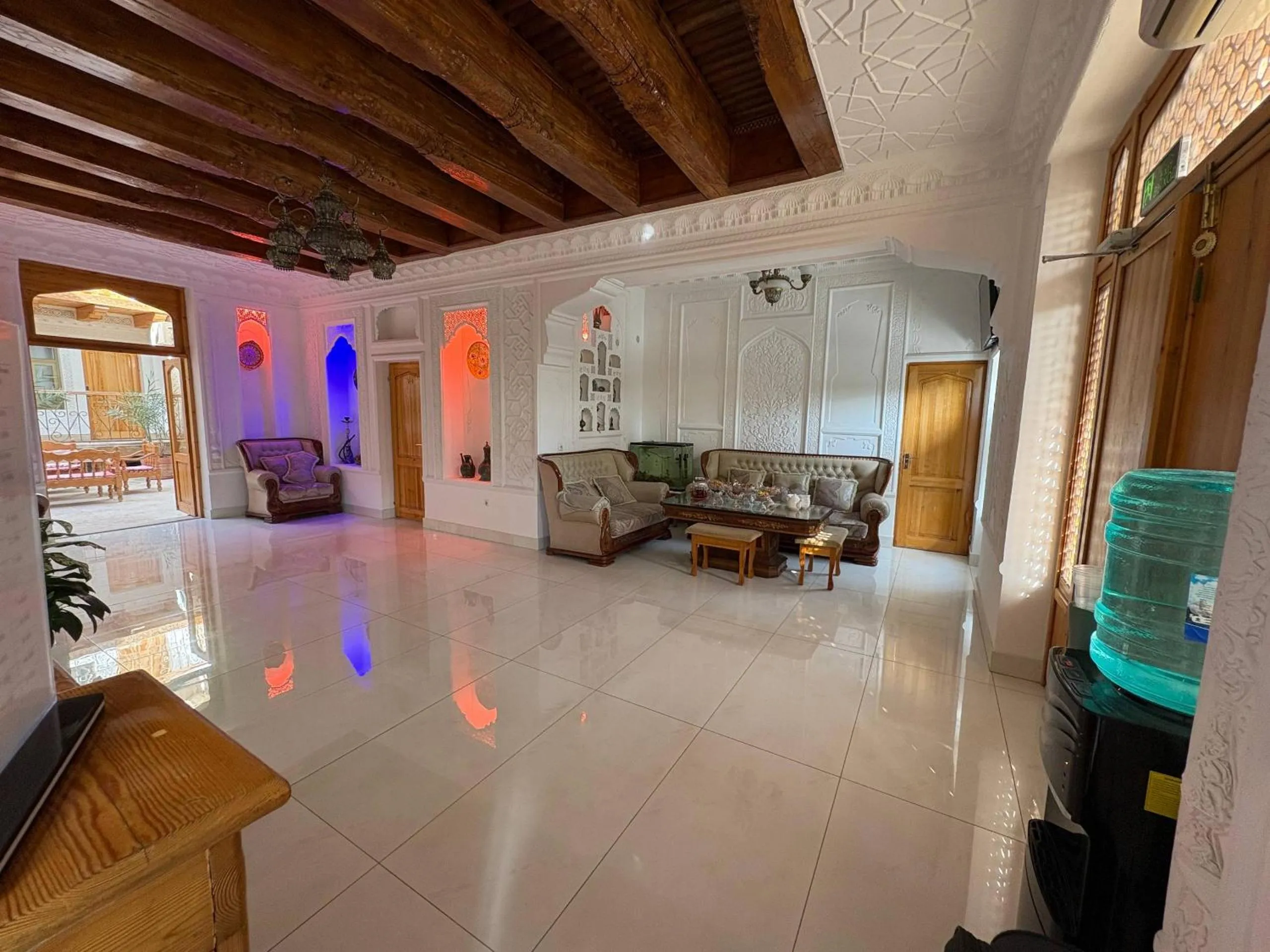 TV and multimedia in Porso Boutique Hotel