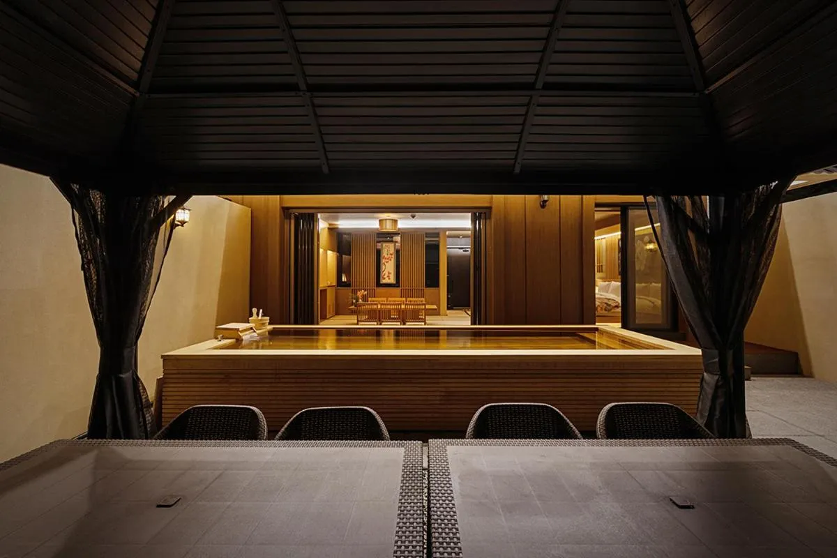 Patio, Bed in Hoshikage Ryokan Hotel