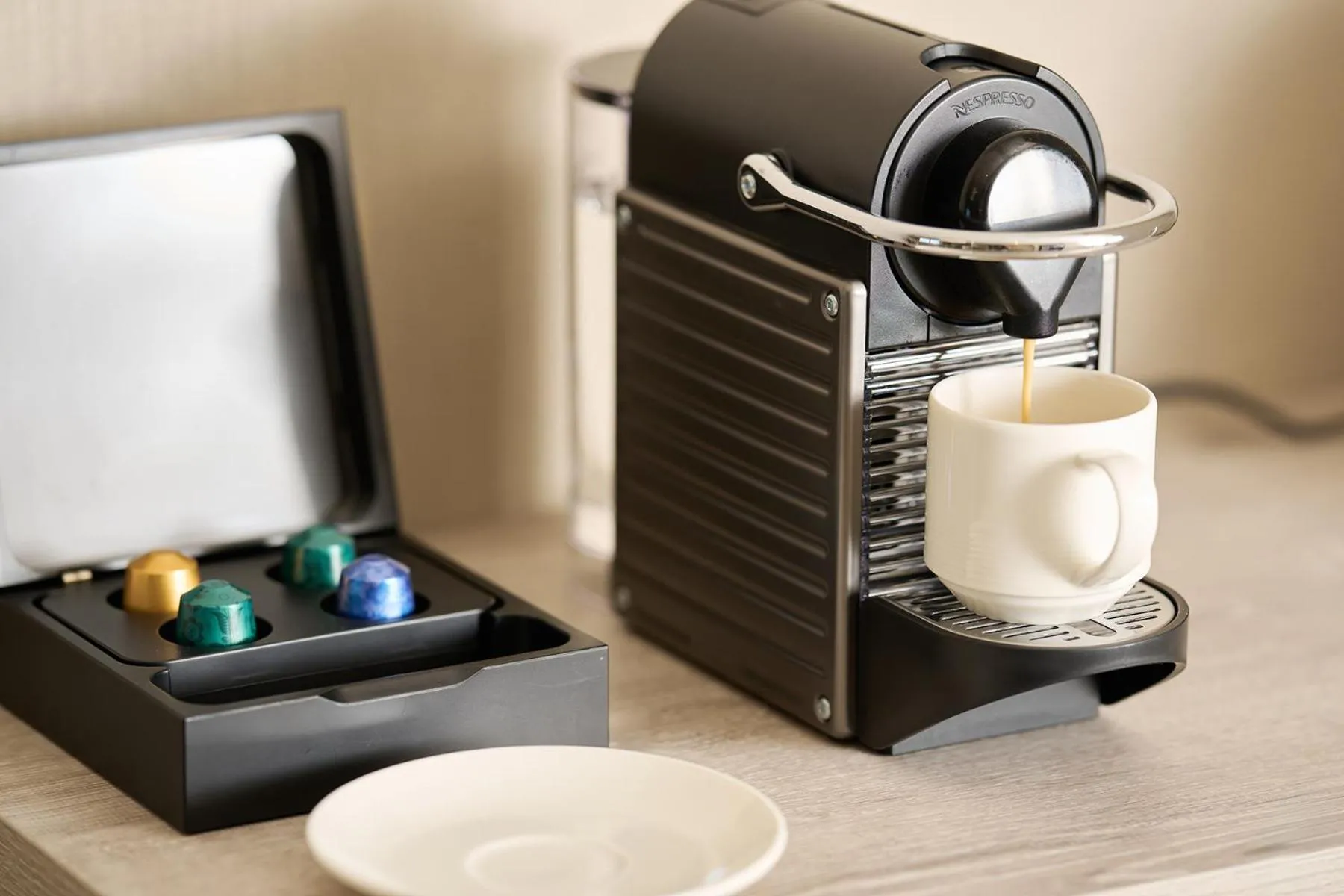 Coffee/tea facilities in OMO5 Yokohama Bashamichi by Hoshino Resorts