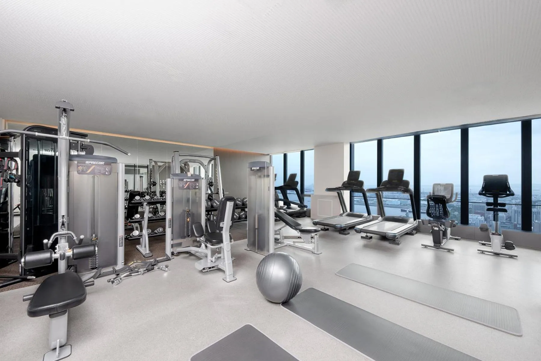 Fitness centre/facilities in OMO5 Yokohama Bashamichi by Hoshino Resorts