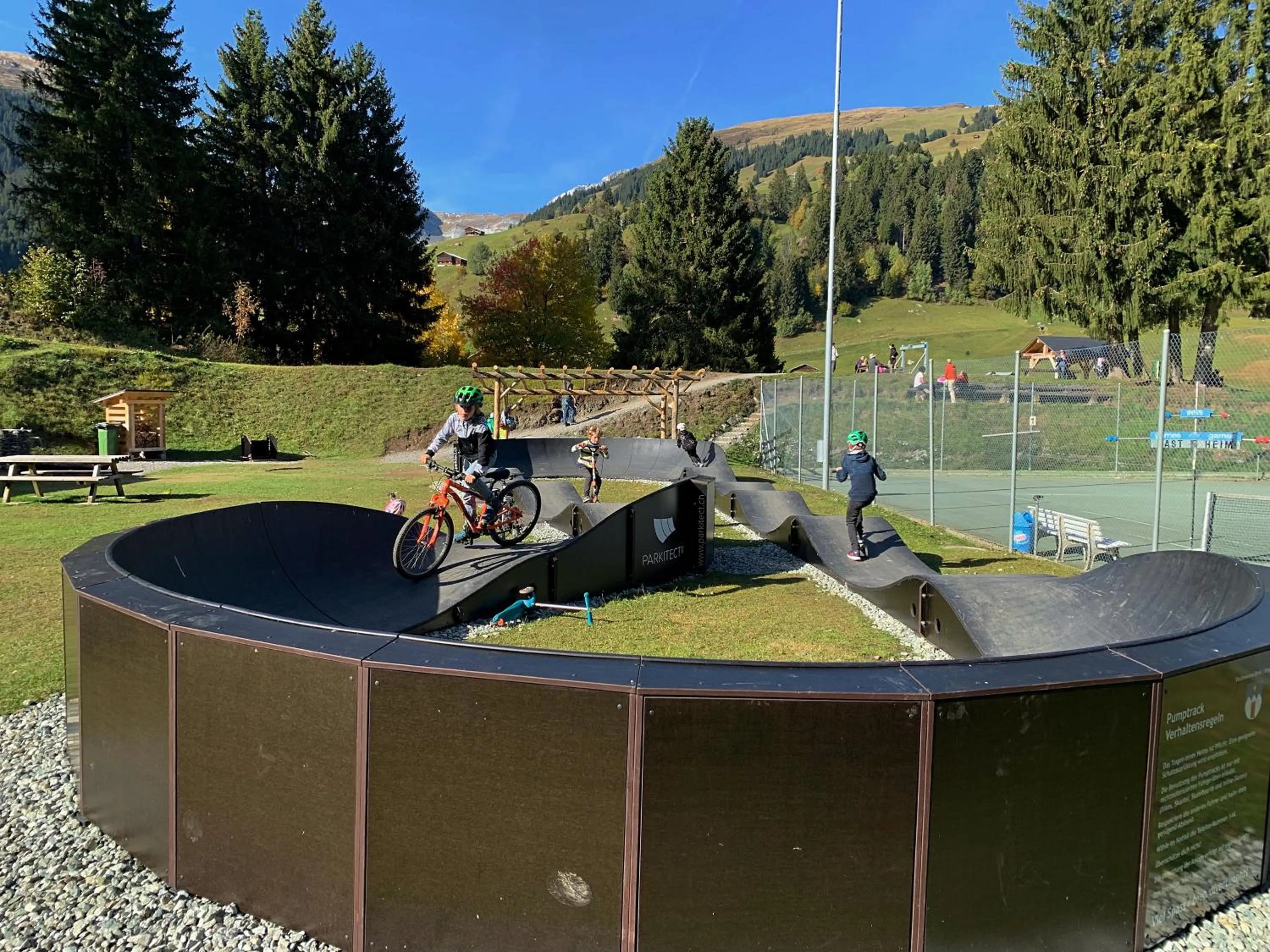 Cycling in Pradas Resort Brigels