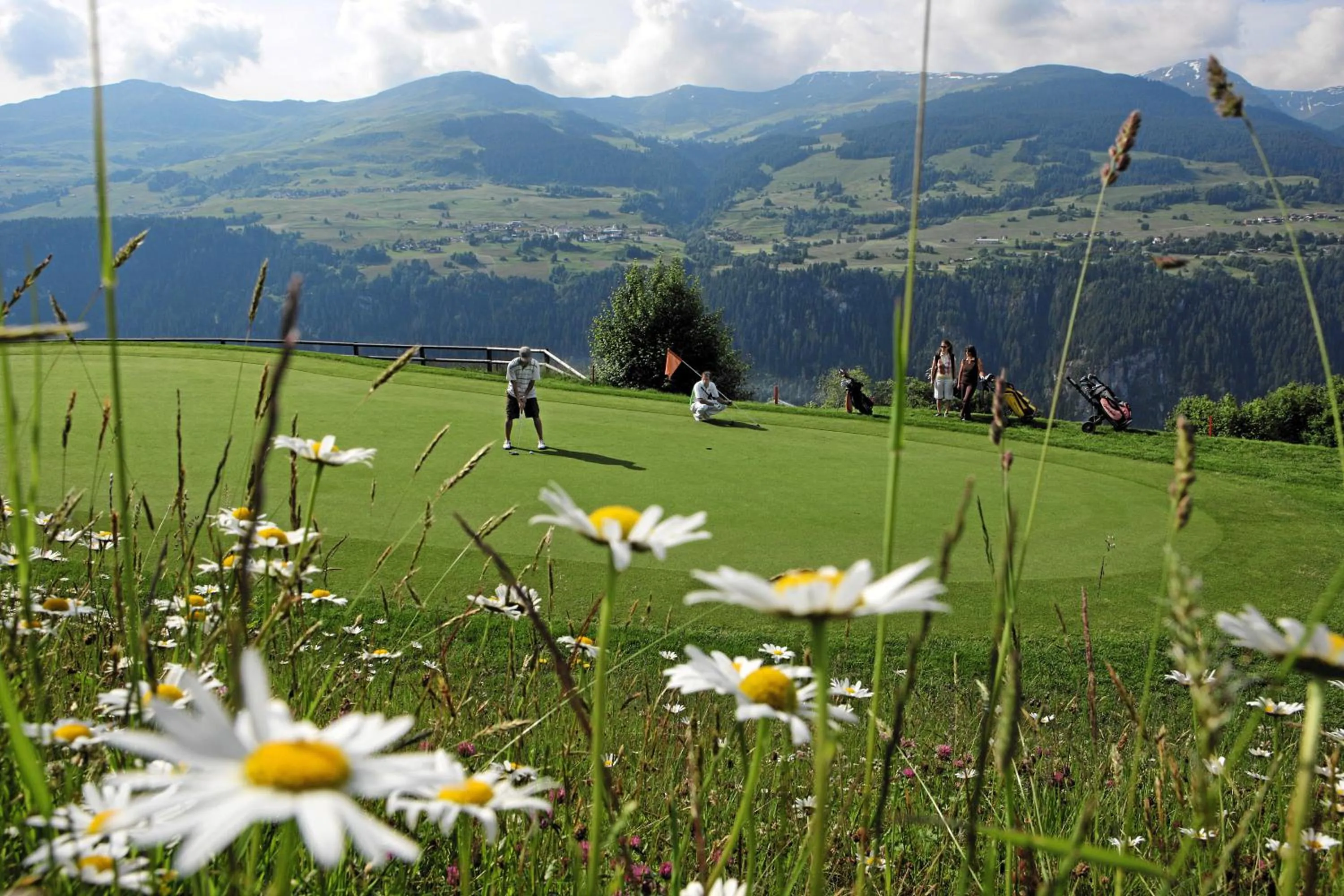 Spring in Pradas Resort Brigels