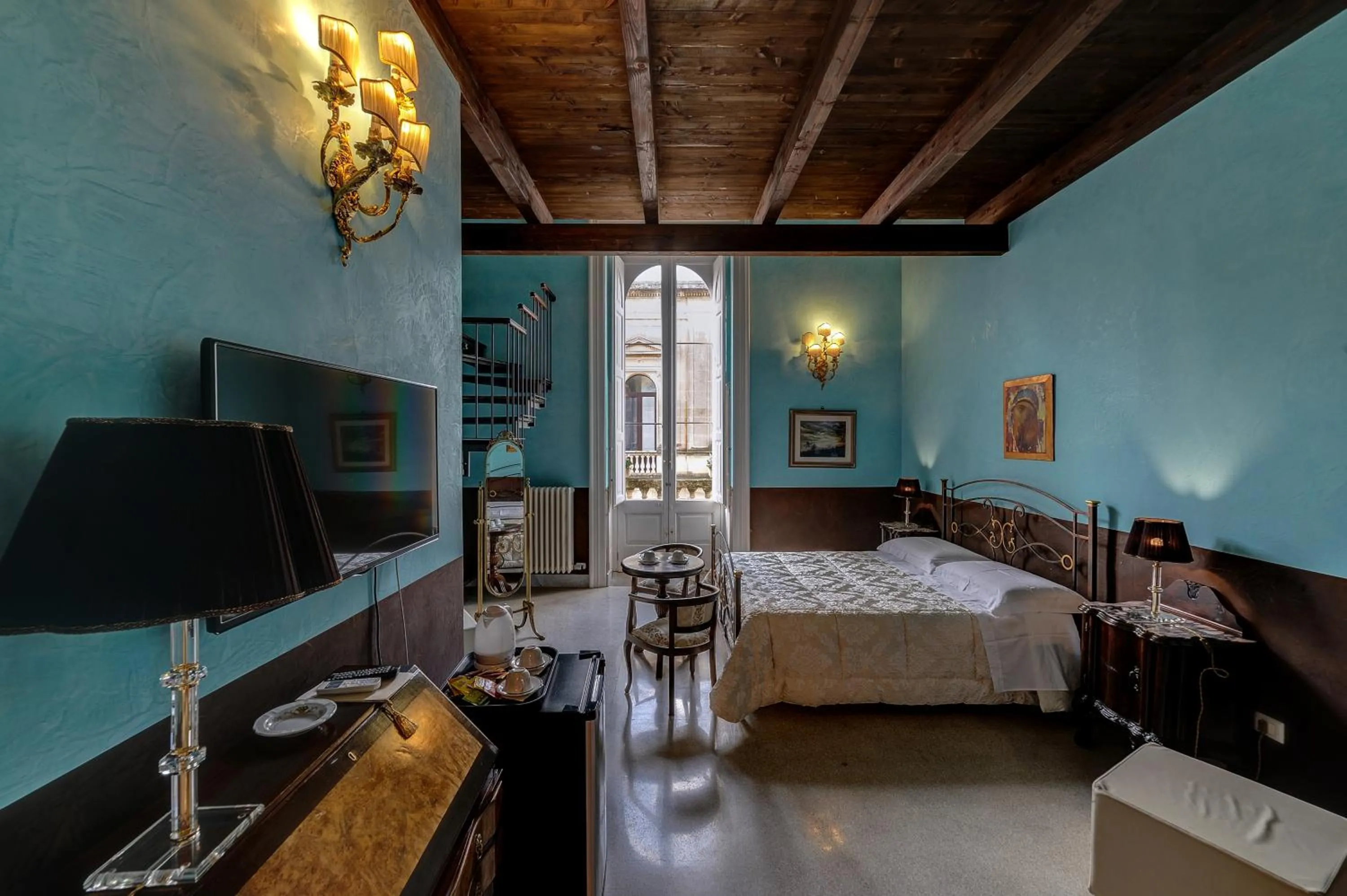 Decorative detail, Bed in La Dimora Delle Rondini