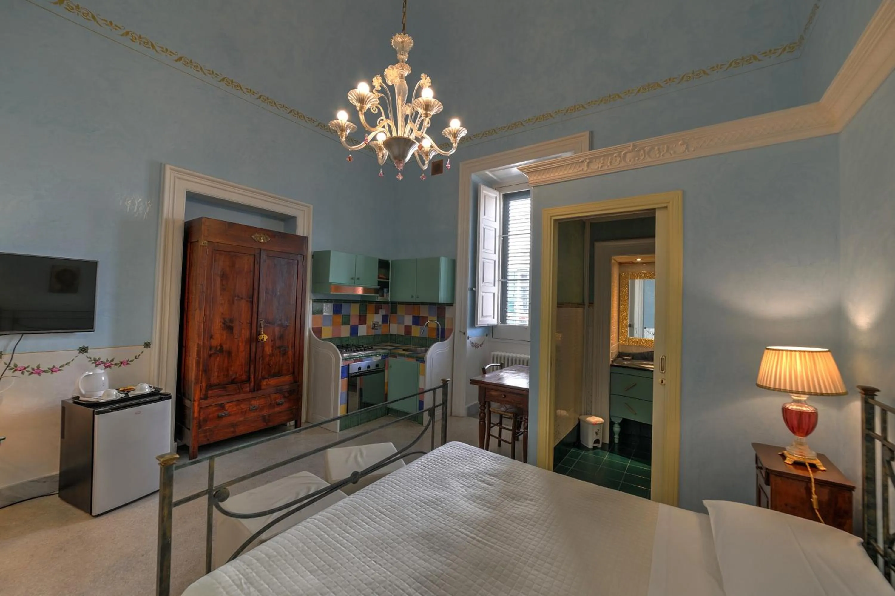 Decorative detail, Bed in La Dimora Delle Rondini