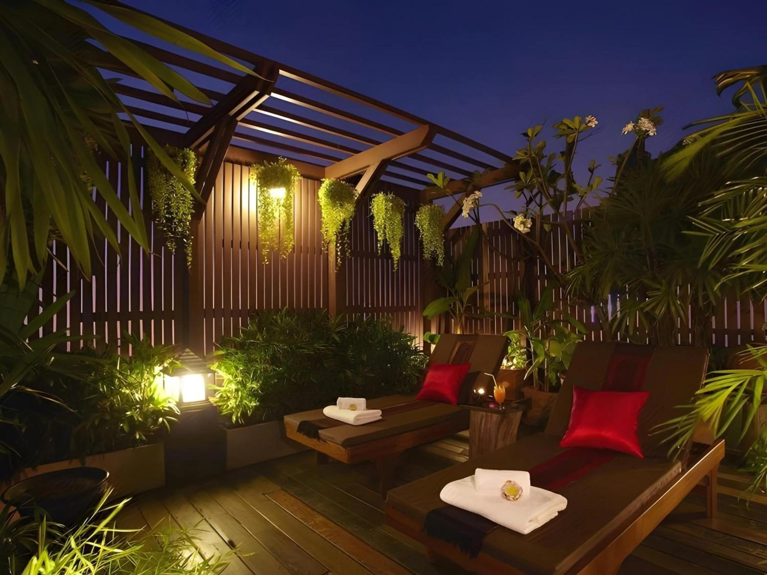 Garden in Pannee Lodge Khaosan - SHA Plus