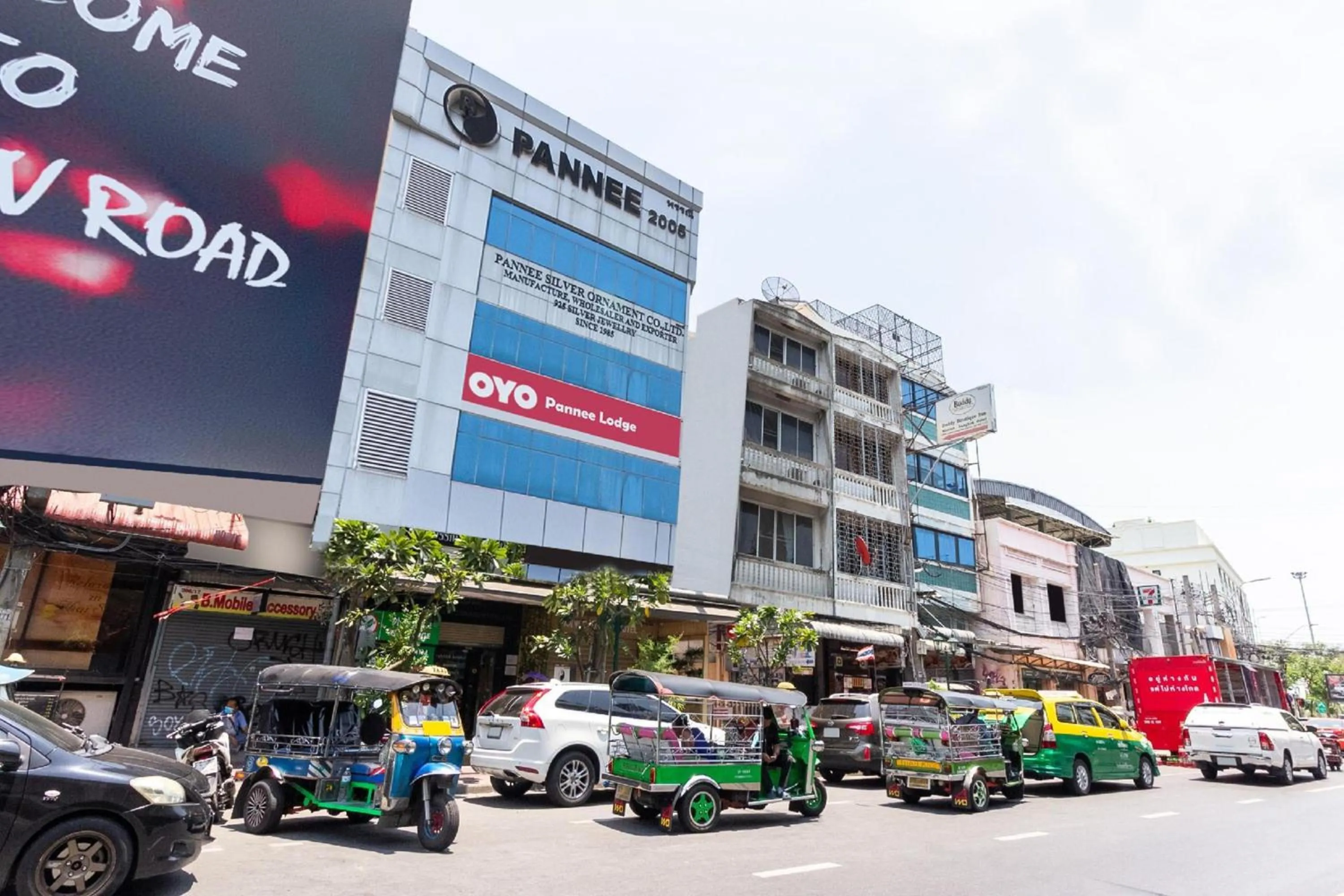Neighbourhood in Pannee Lodge Khaosan - SHA Plus
