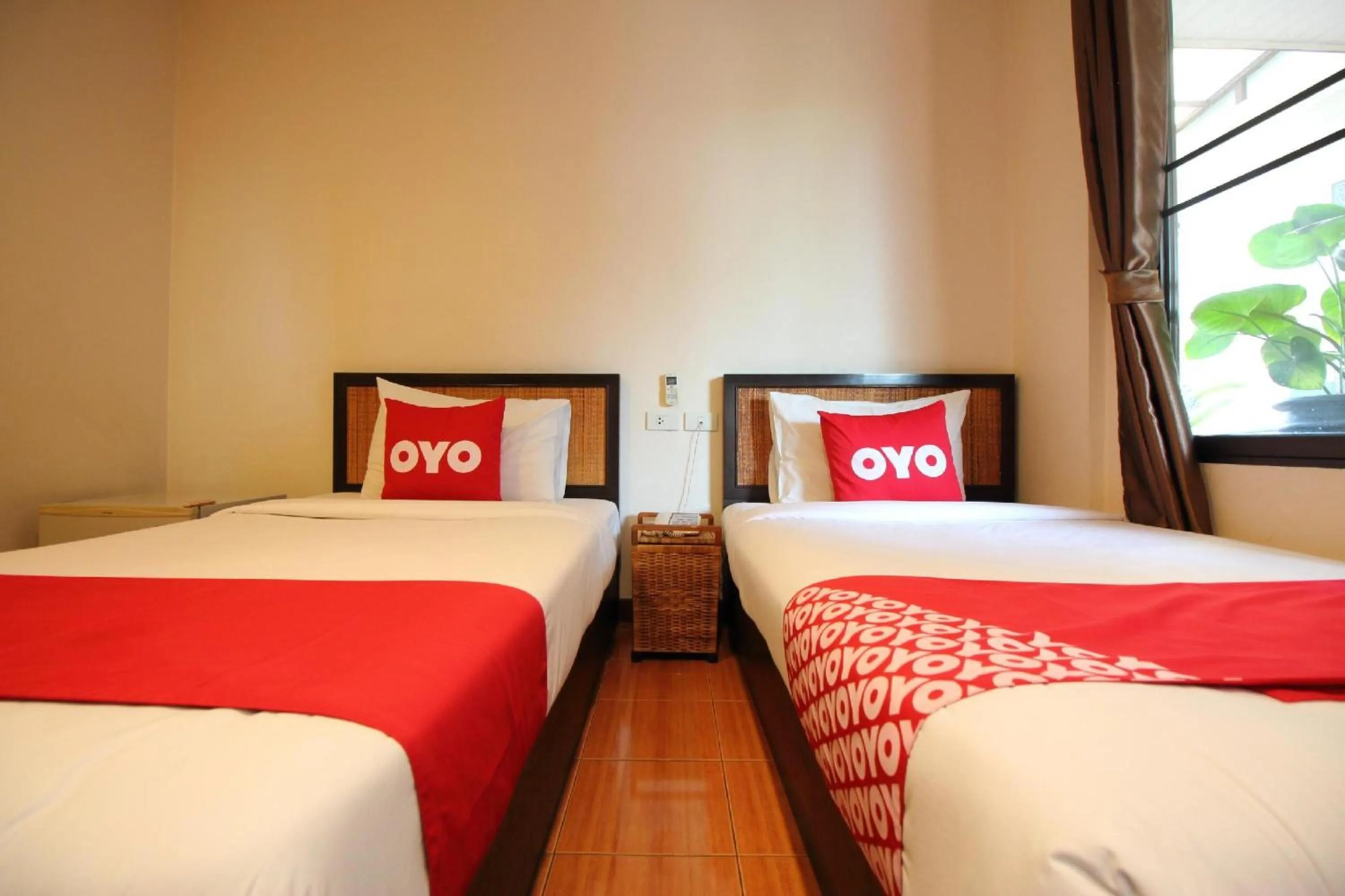 Bedroom, Bed in Pannee Lodge Khaosan - SHA Plus