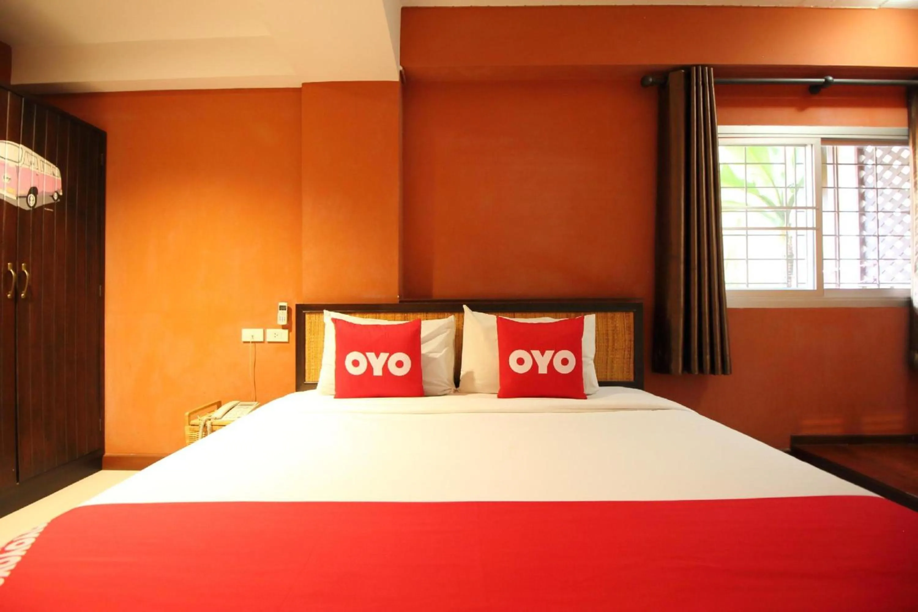 Bedroom, Bed in Pannee Lodge Khaosan - SHA Plus