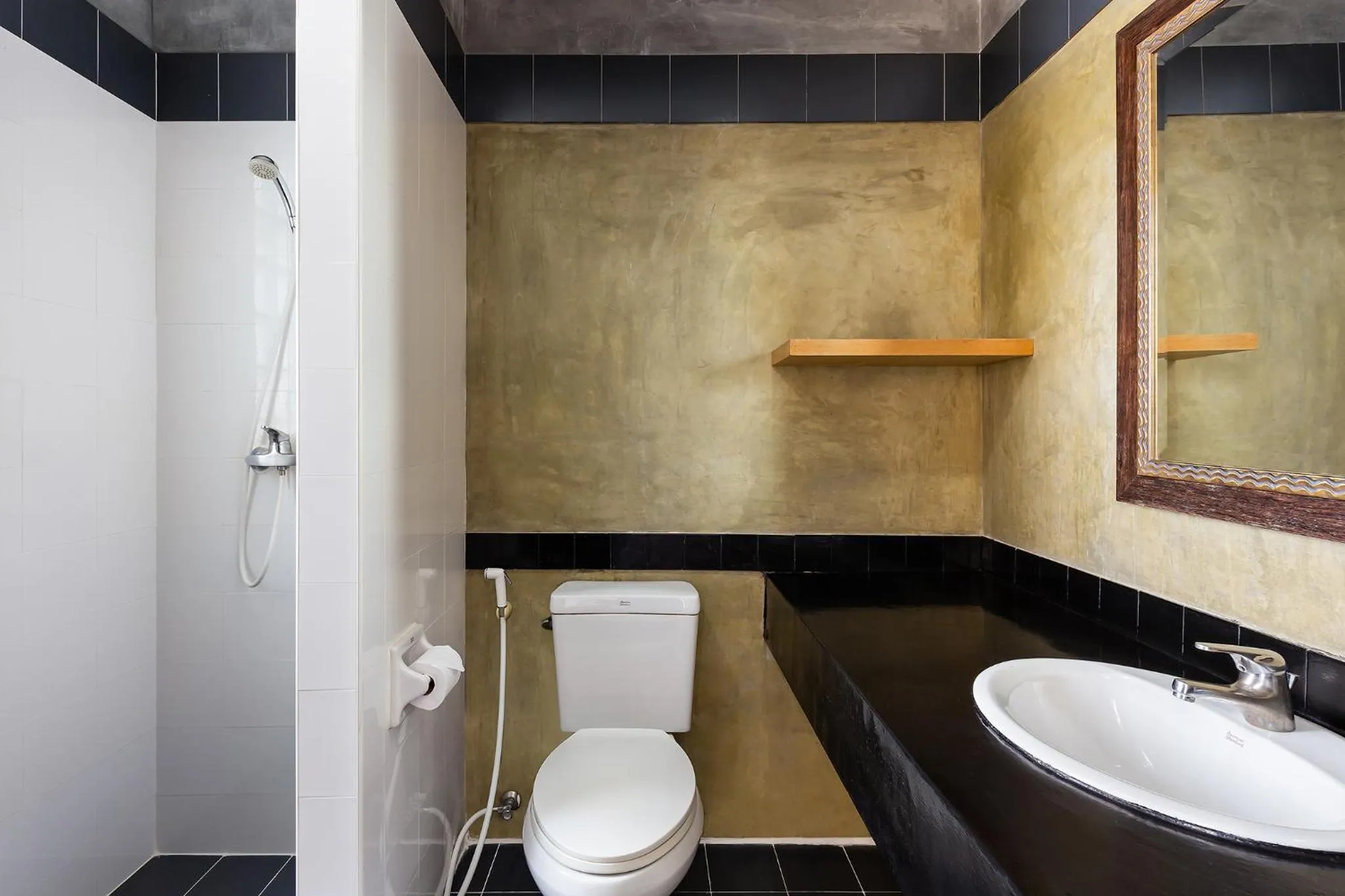 Bathroom in PP Insula