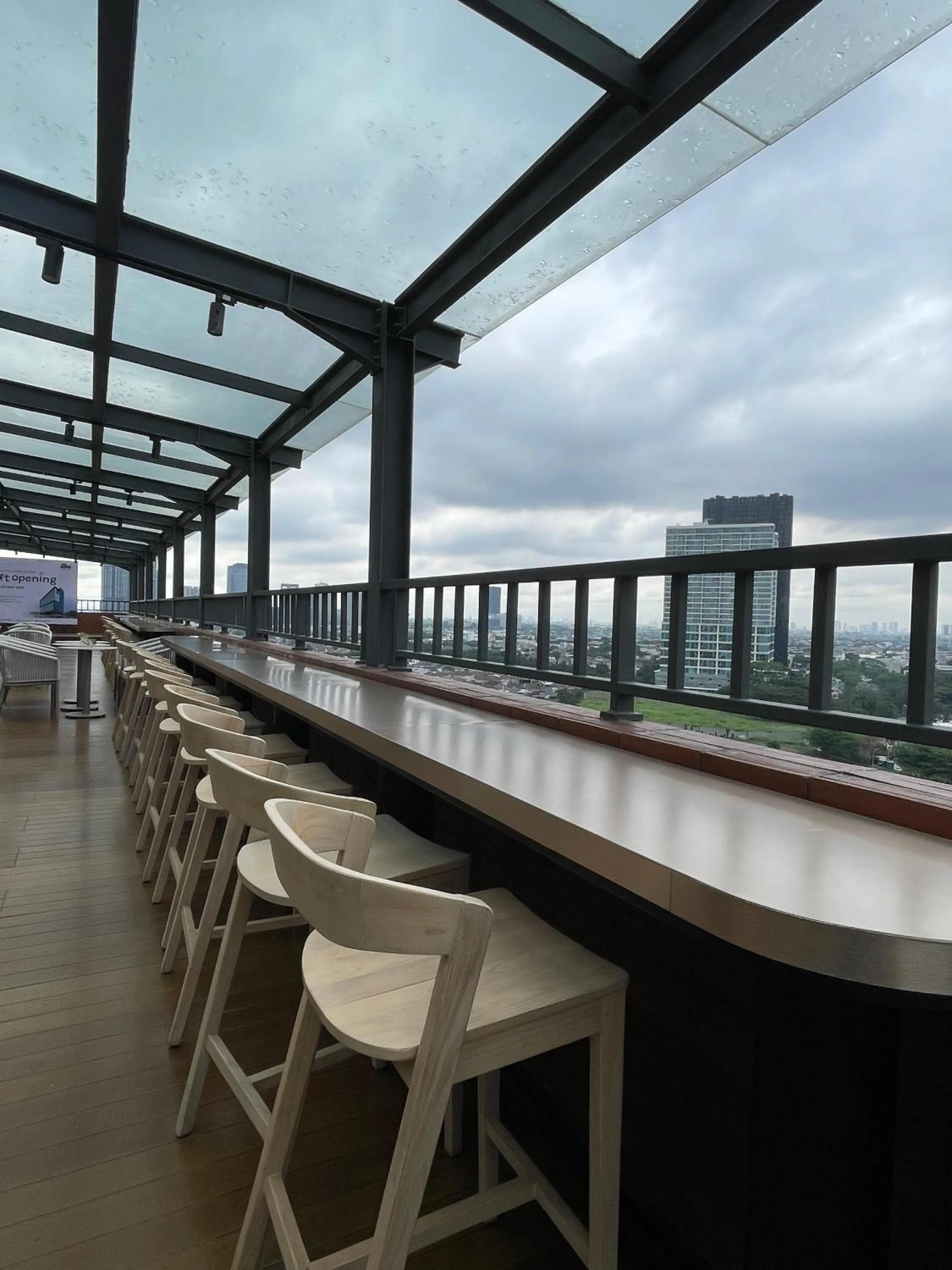 Restaurant/places to eat in ATOOI Hotel Alam Sutera