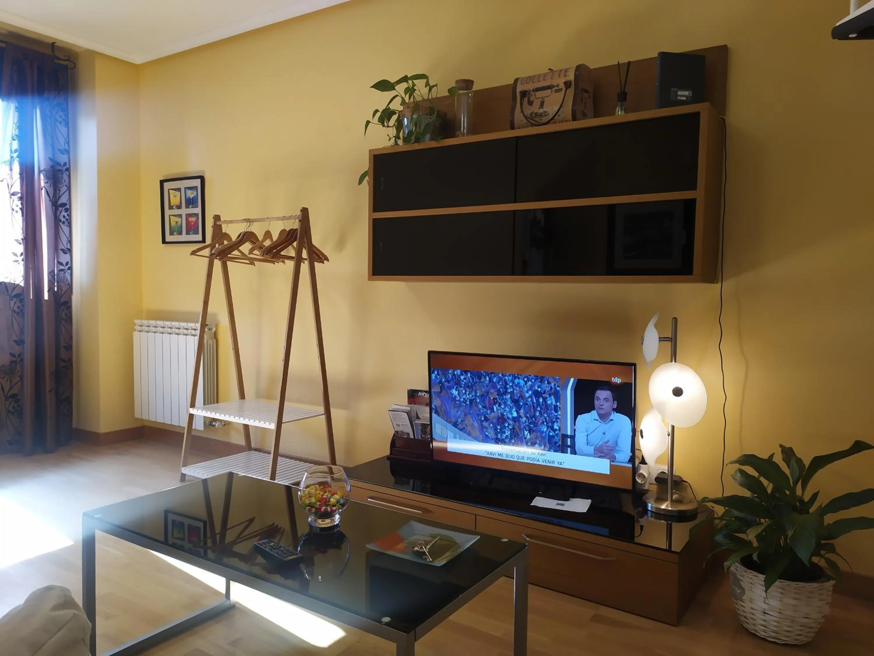 Apartamento el Parque AIRE CONDICIONADO PISCINA terraza con vistas montaña entorno tranquilo ideal mascotas