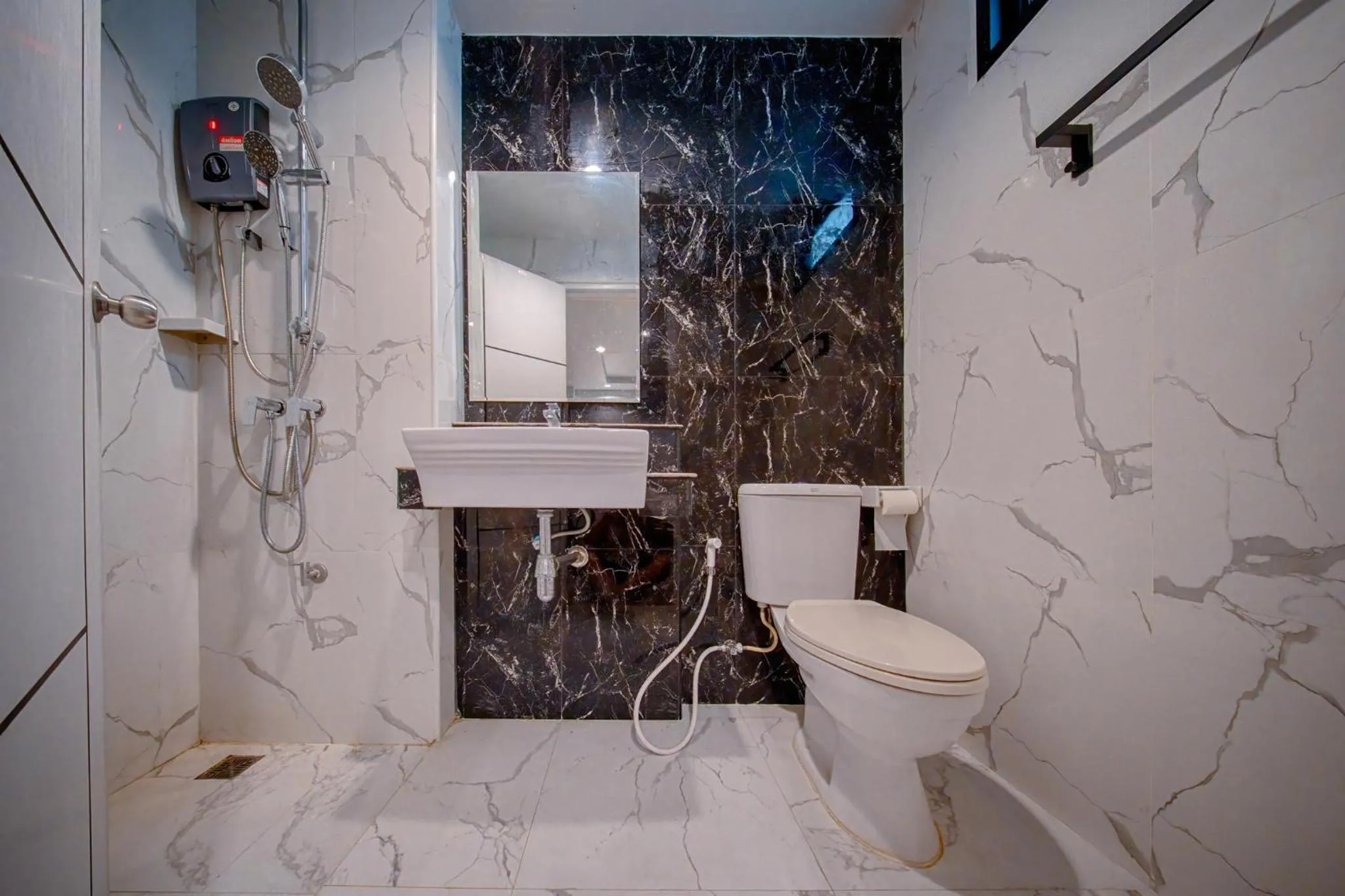 Shower in Karisma95