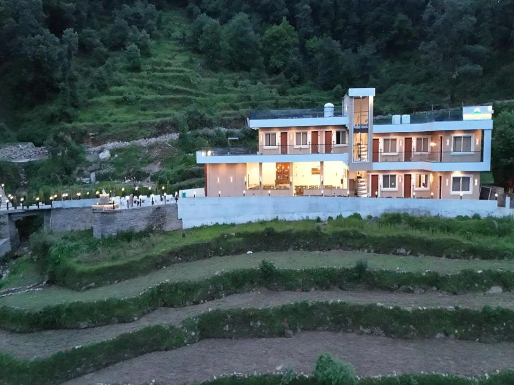 Property building in Yashasvi Himalayan Resort