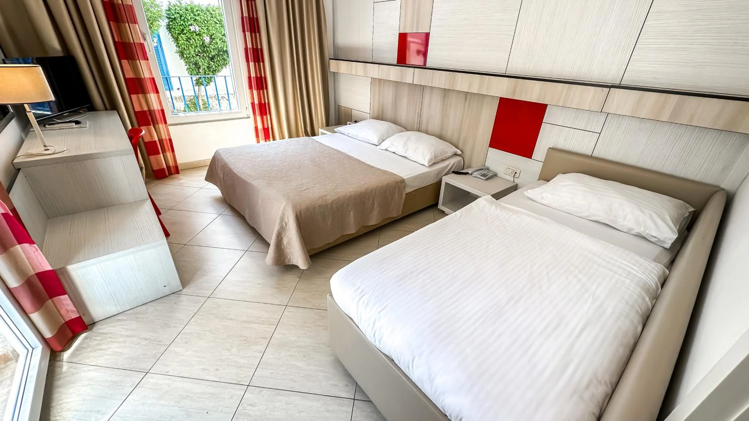 Standard Double Room with Extra Bed in Hotel Slovenska Plaza