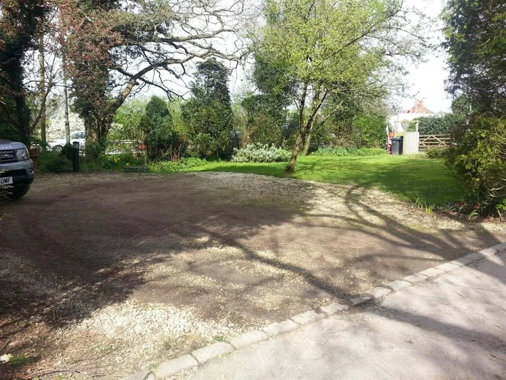 Property building in Beoley Lodge