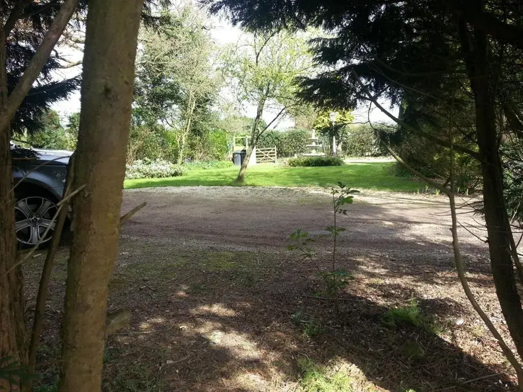 Property building in Beoley Lodge Property building in Beoley Lodge