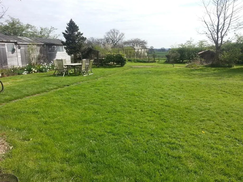 Property building in Beoley Lodge Property building in Beoley Lodge