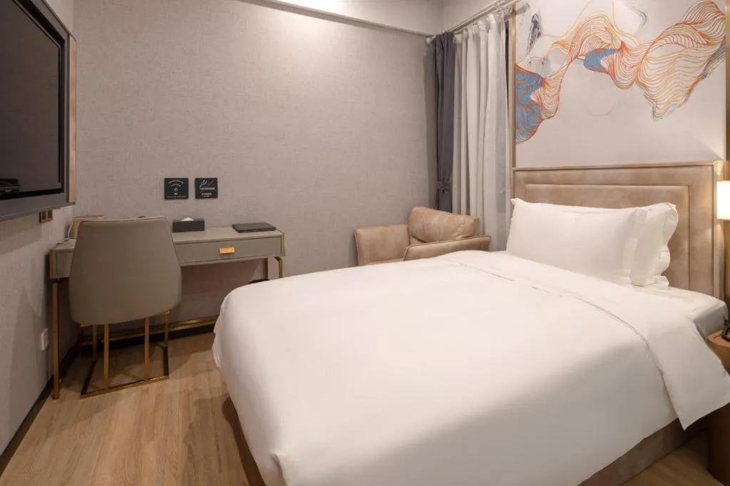 Bed in Hongqiao Pujue International Zhongshan Park Metro Station