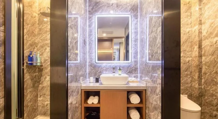 Hongqiao Pujue International Zhongshan Park Metro Station