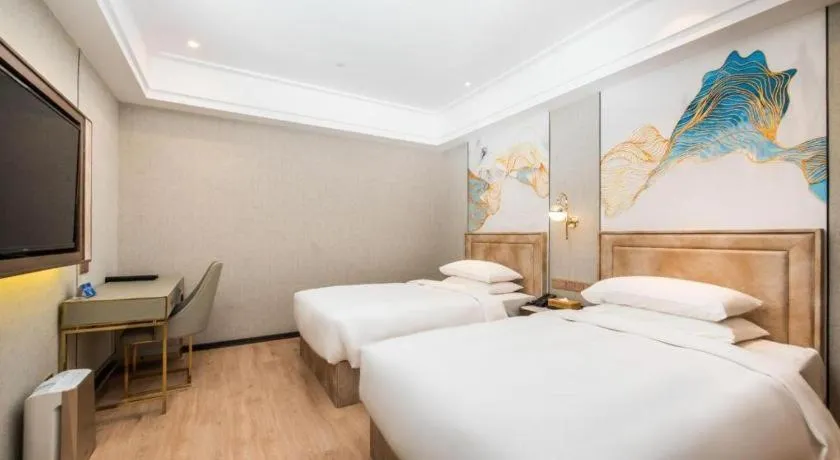 Bed in Hongqiao Pujue International Zhongshan Park Metro Station