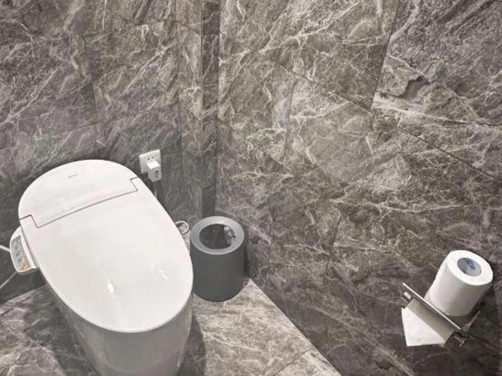 Hongqiao Pujue International Zhongshan Park Metro Station