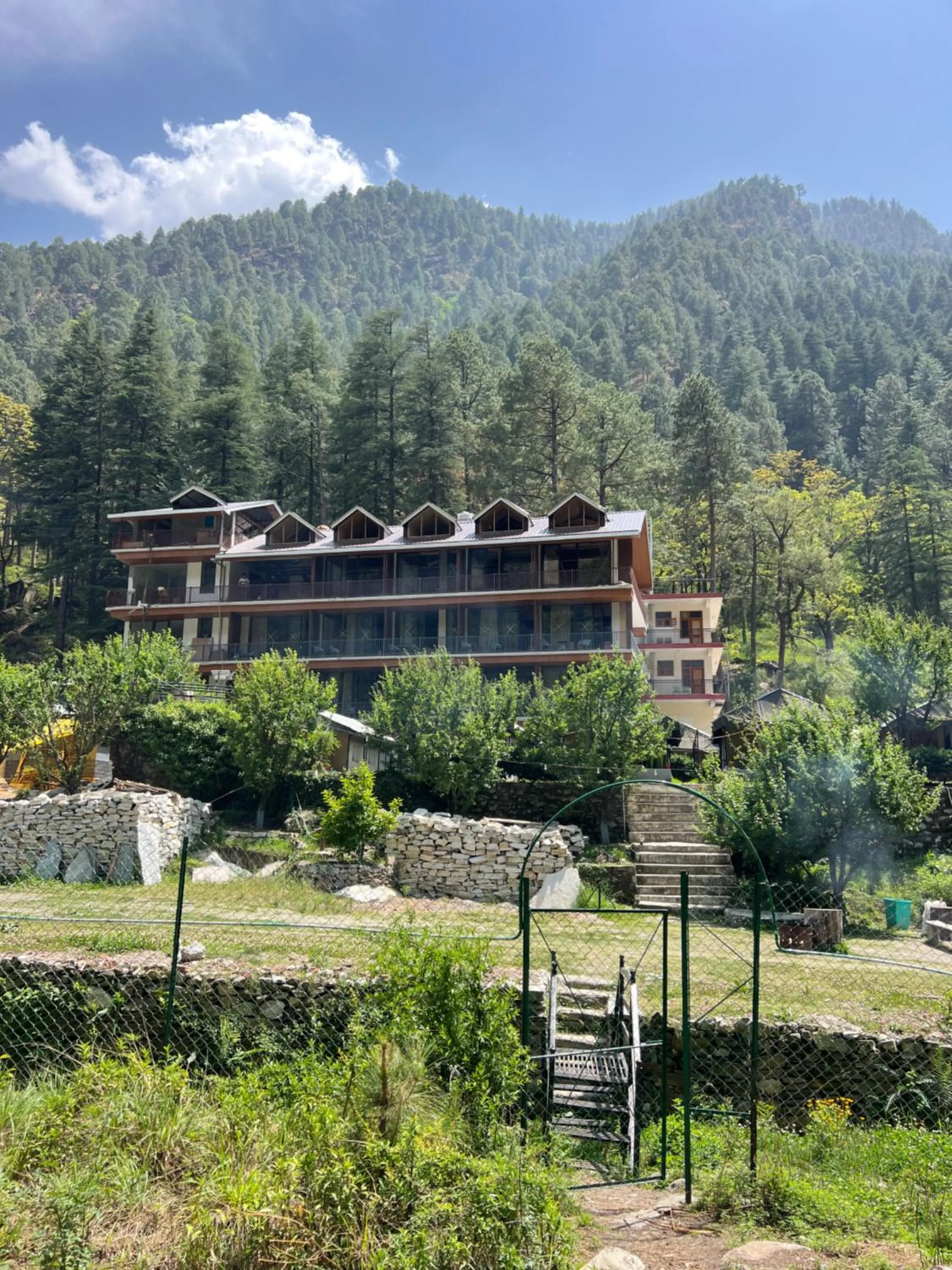Property building in North Deodar Resort, Kasol