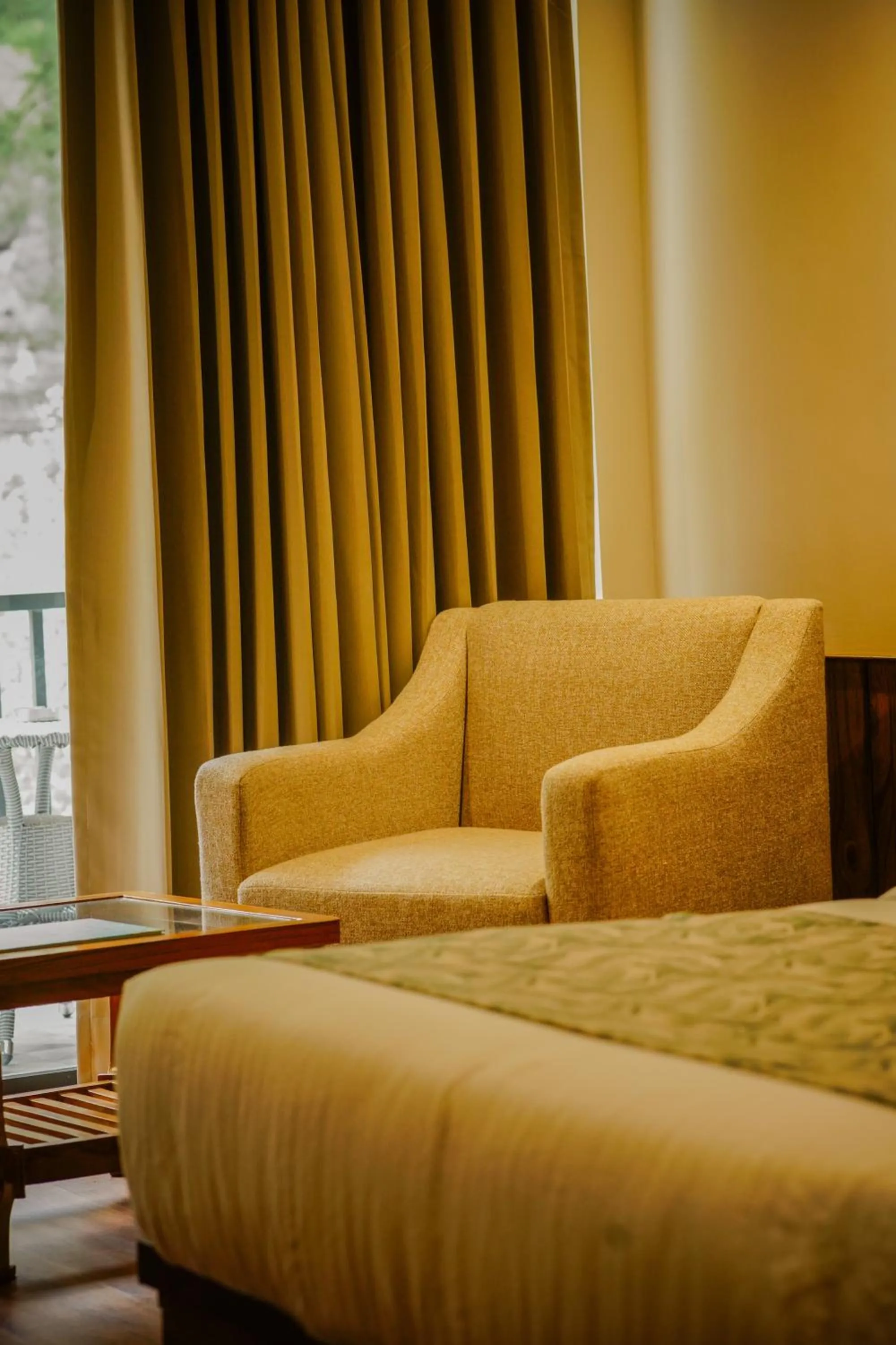 Seating area in North Deodar Resort, Kasol