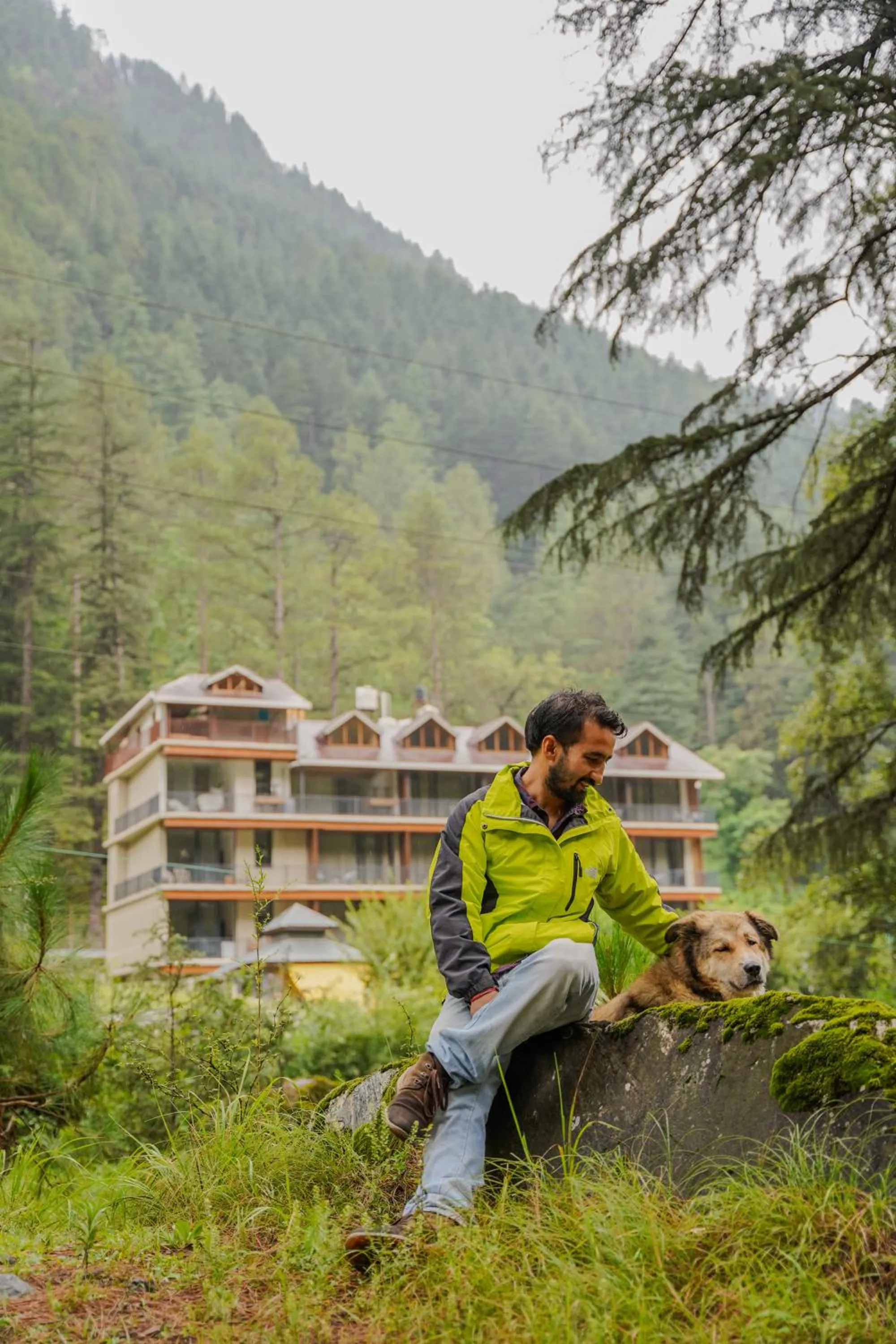 Property building in North Deodar Resort, Kasol