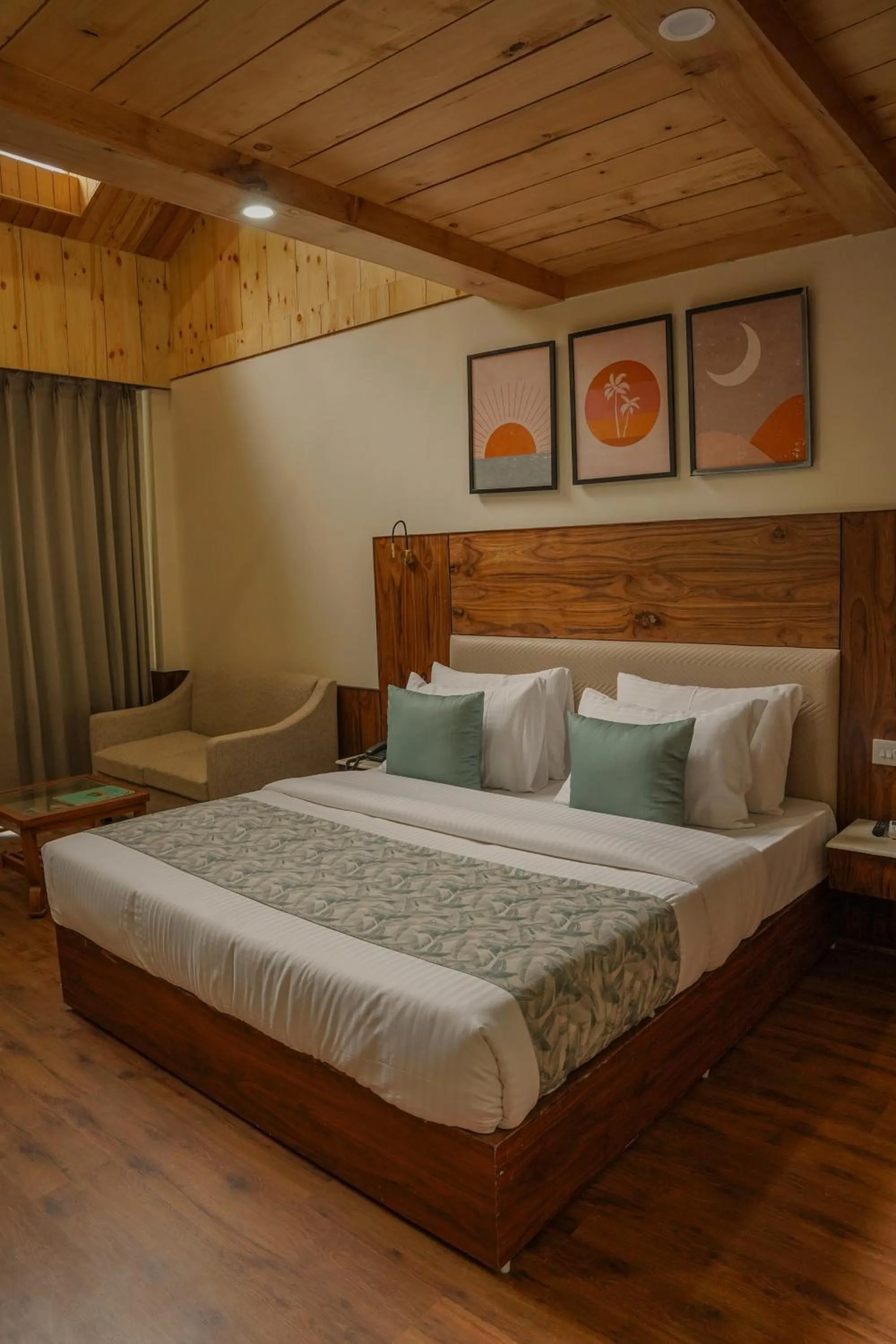 Bed in North Deodar Resort, Kasol