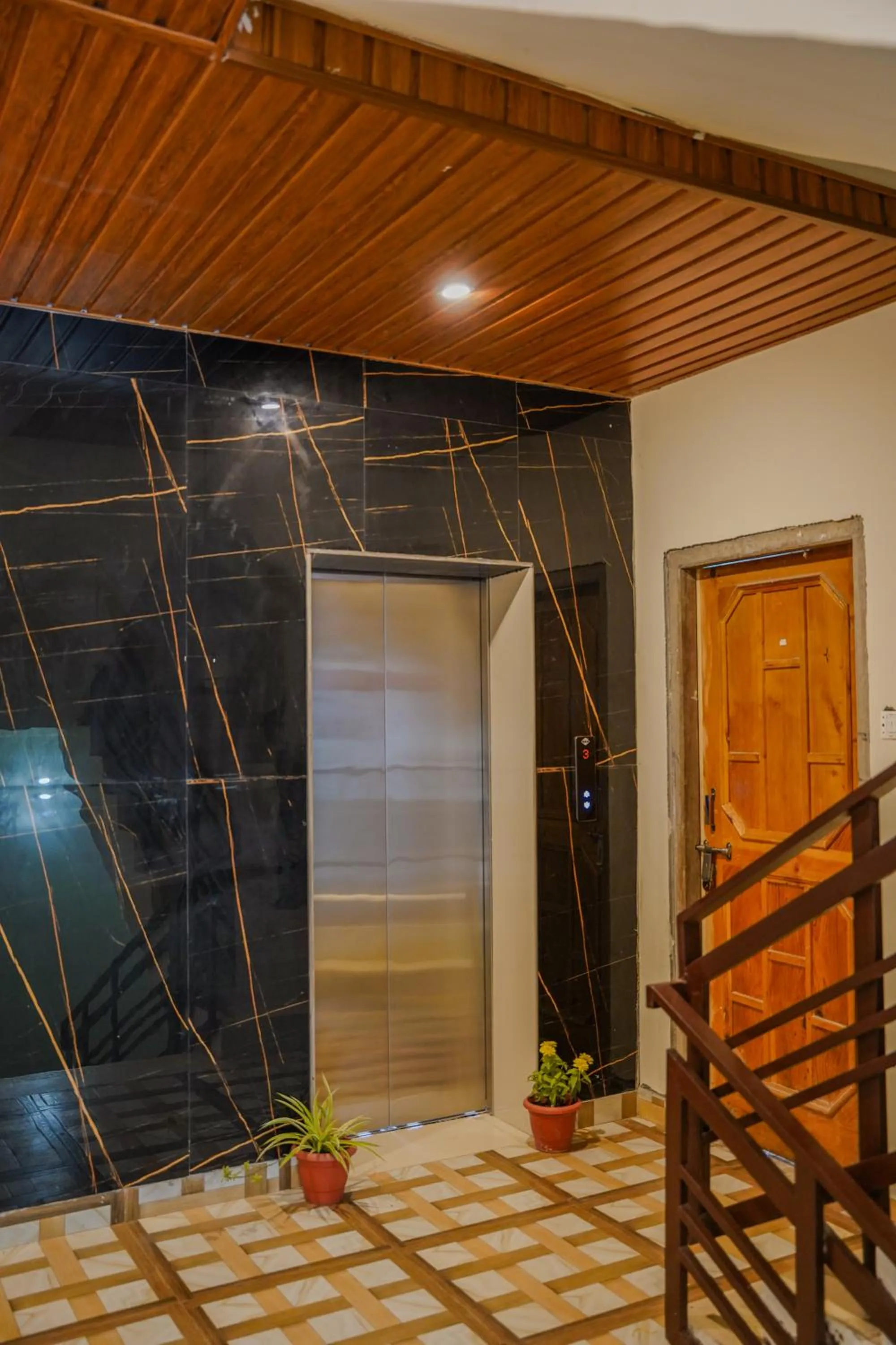 elevator in North Deodar Resort, Kasol