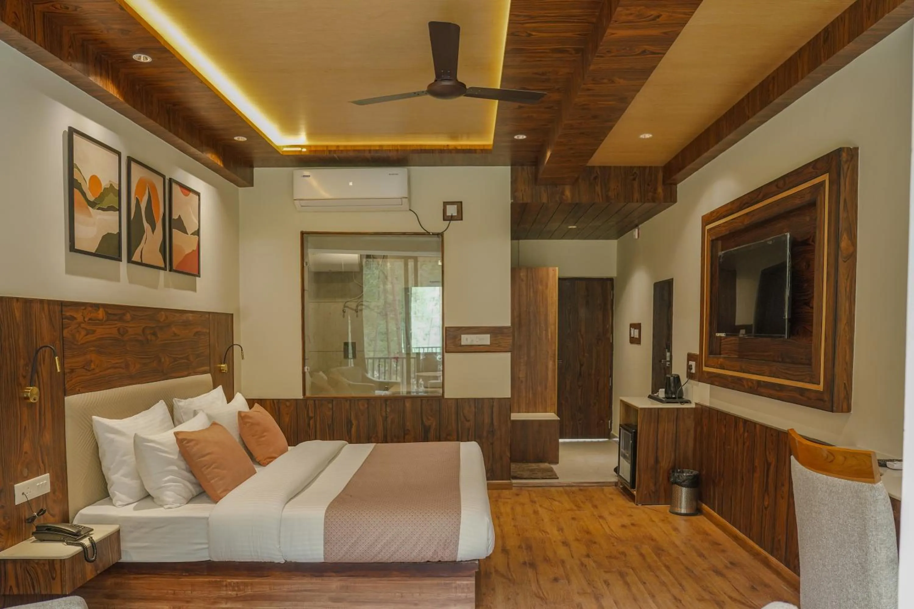 Bed in North Deodar Resort, Kasol