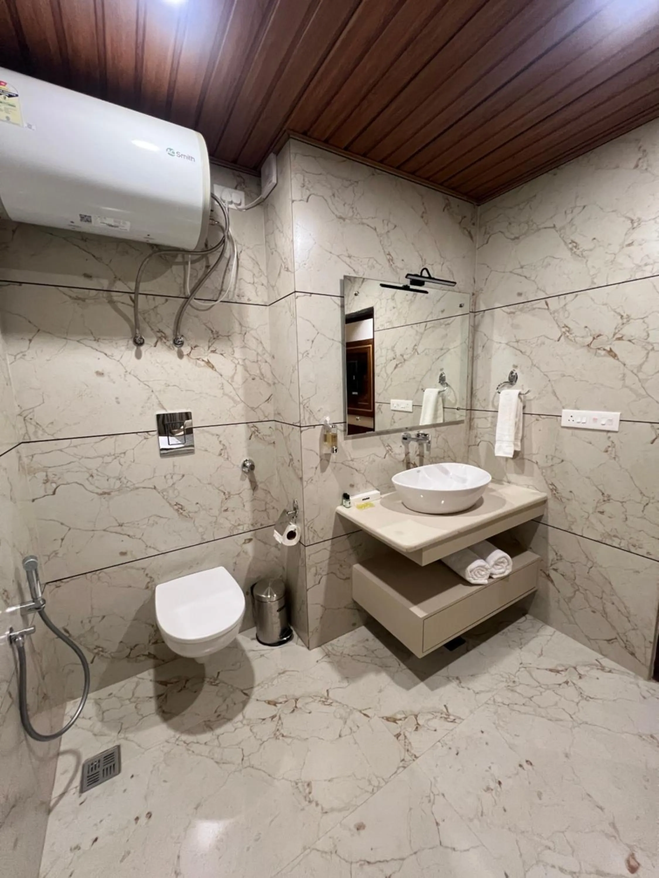 Shower in North Deodar Resort, Kasol