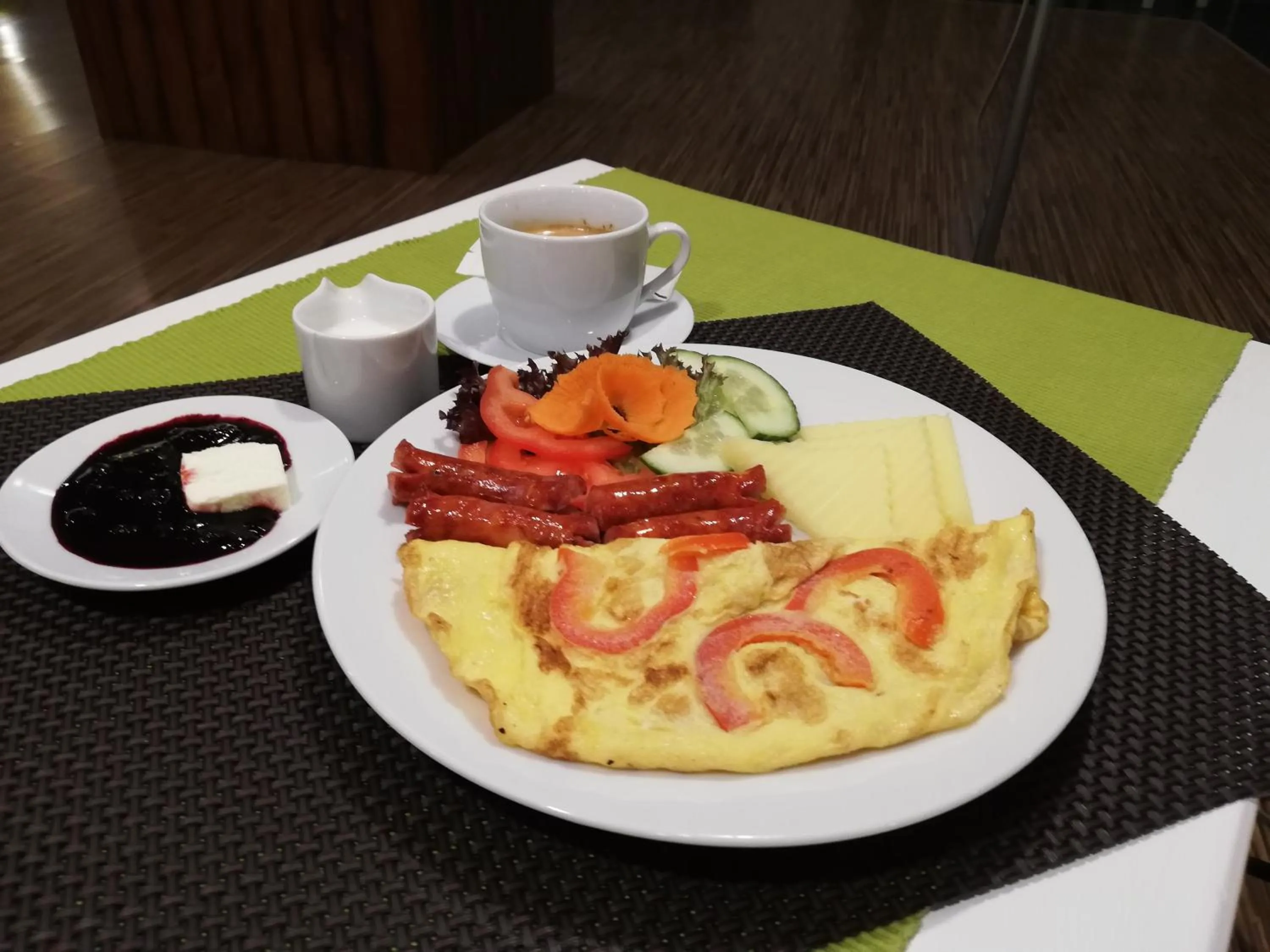 Breakfast in Pensiunea Happy Inn