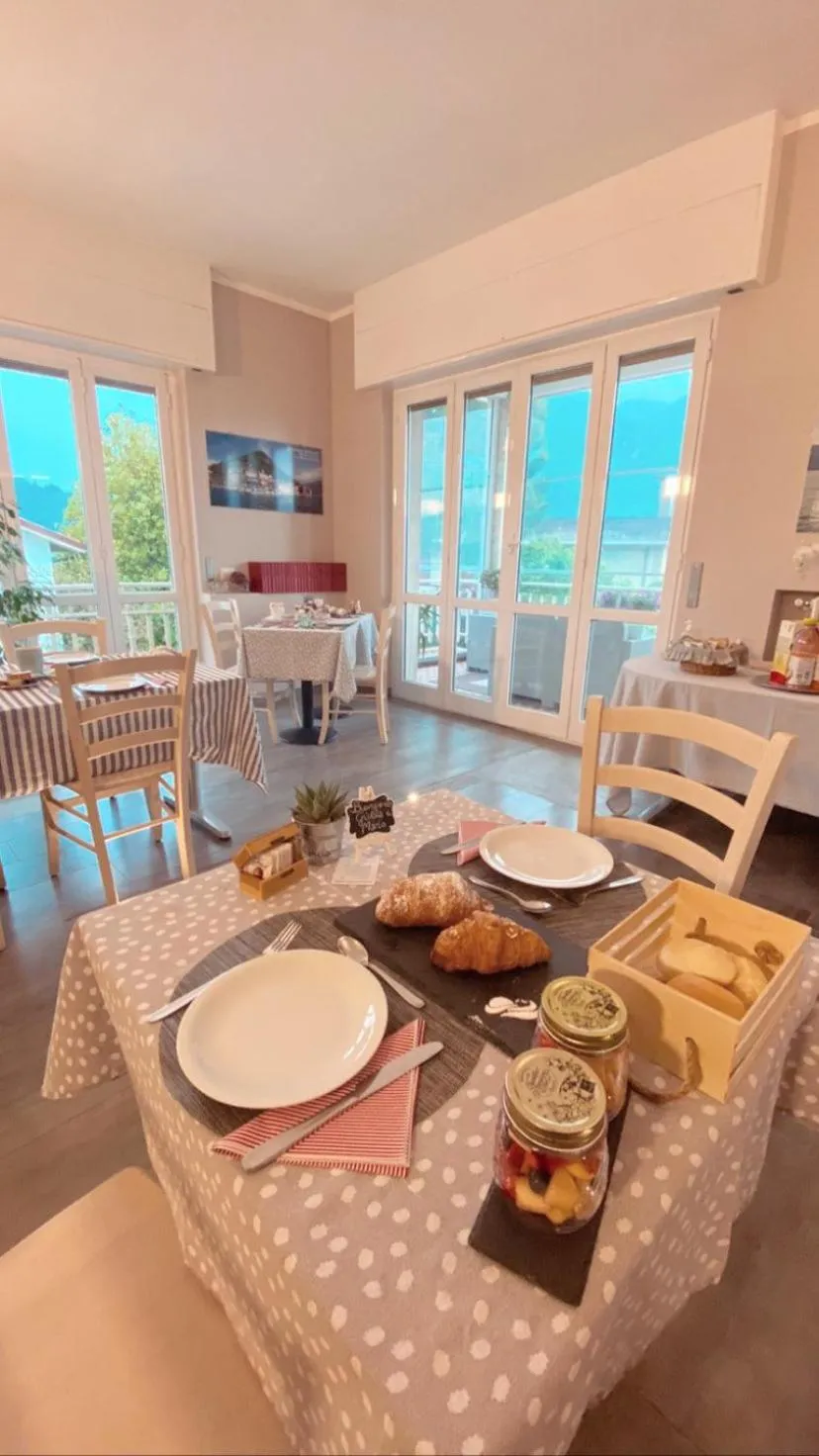 Restaurant/places to eat in B&B Panorama Iseo