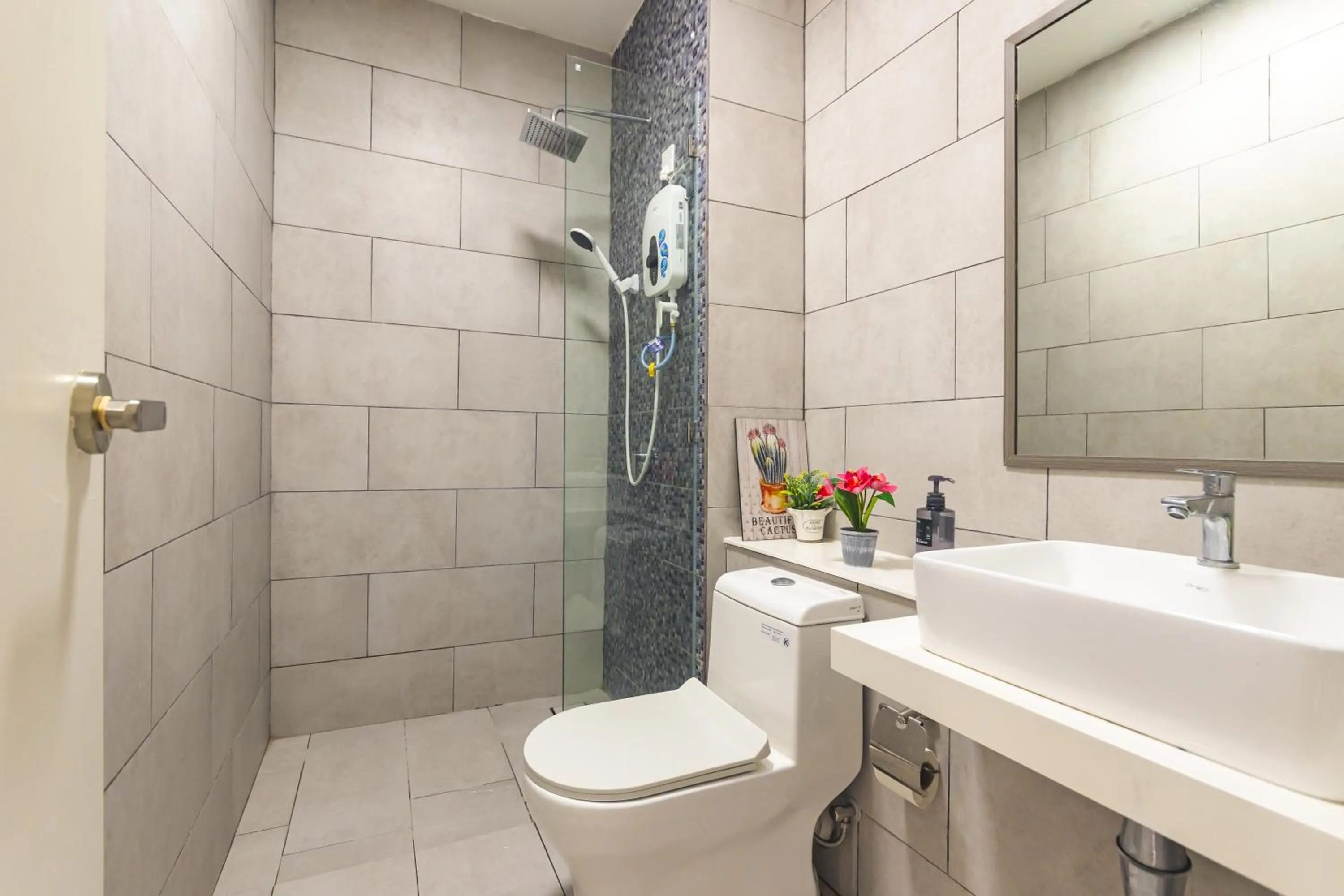 5StarPanda Seaview Suites at The Shore Kota Kinabalu