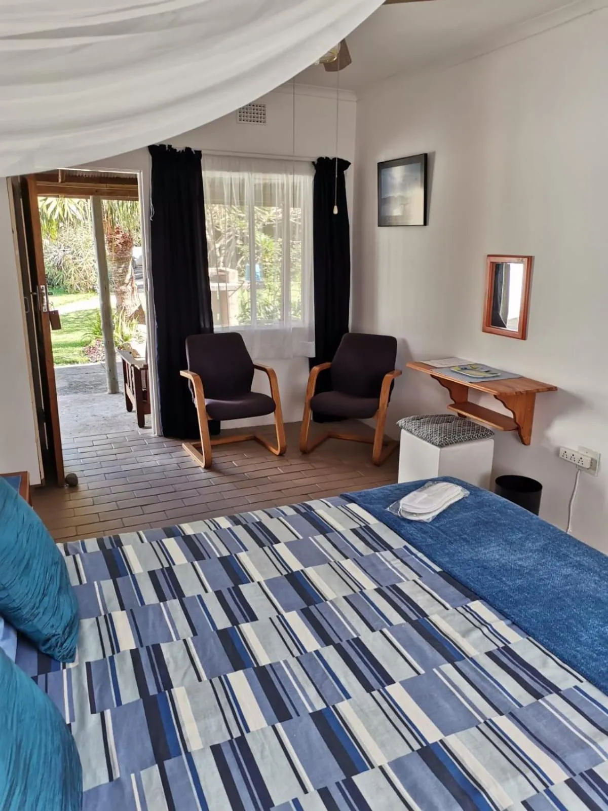 Seating area, Bed in Geckos B&B and Self-catering