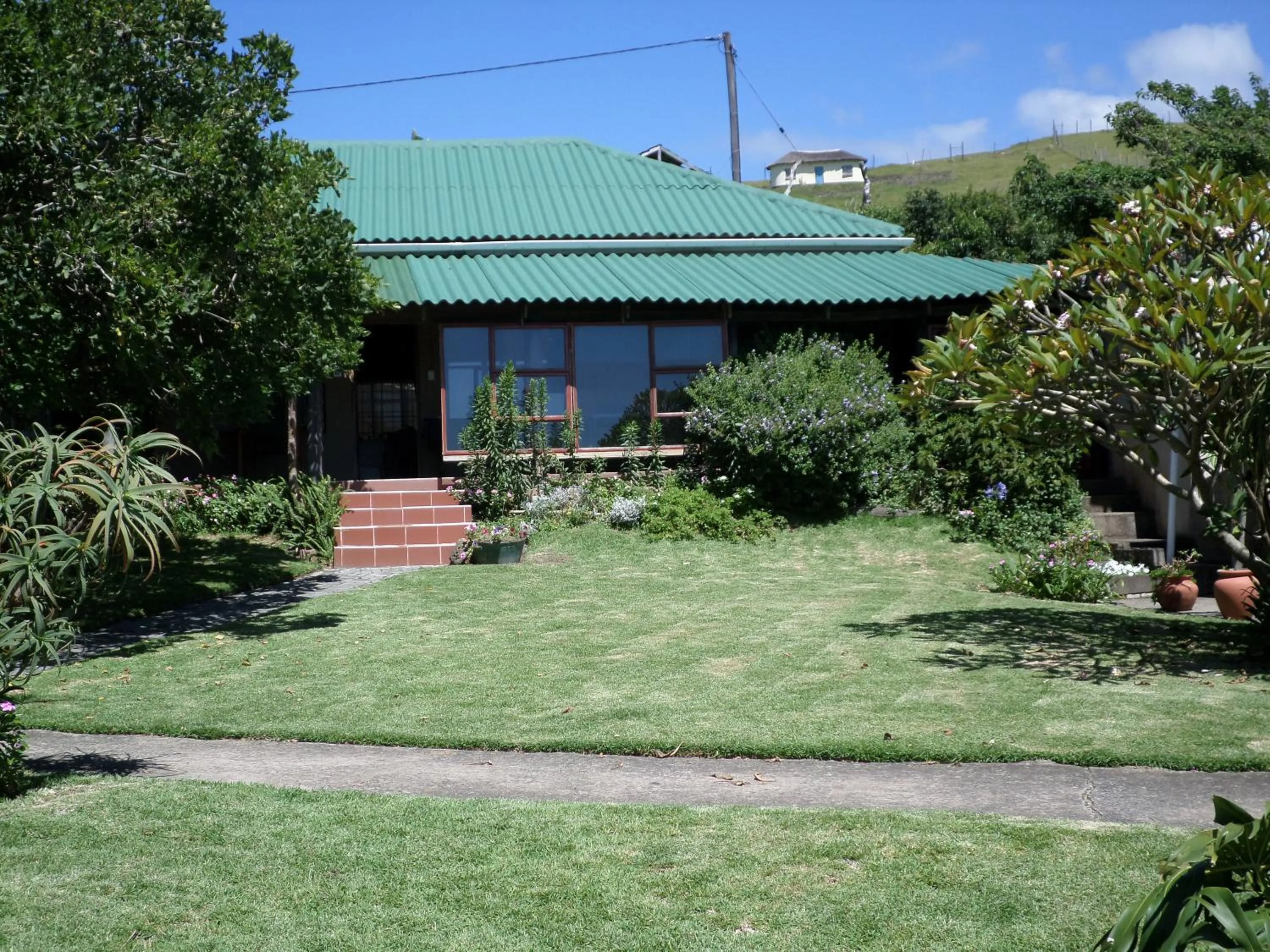 Property building in Geckos B&B and Self-catering