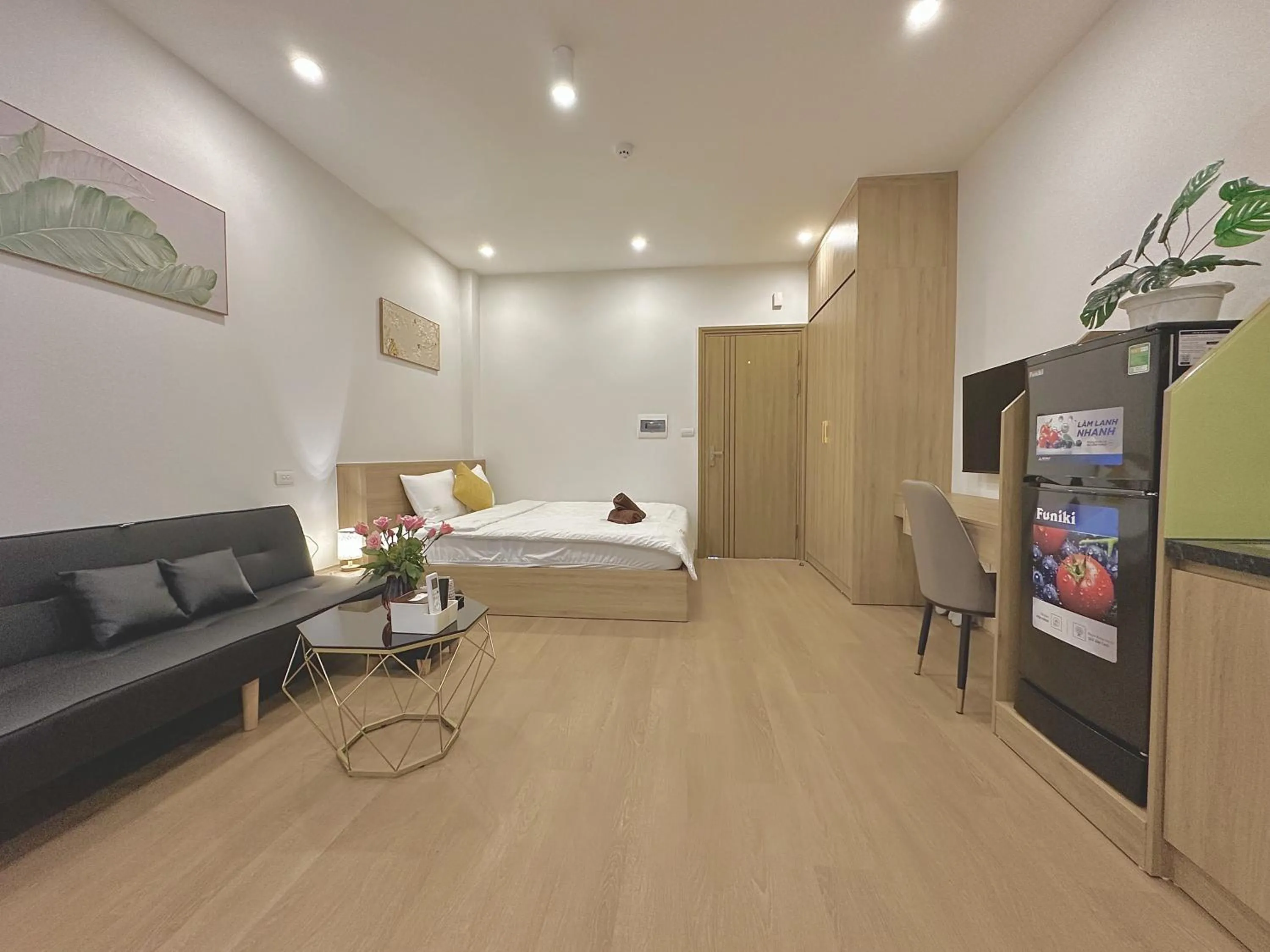 Bed in Happy Home - Big Balcony - Best Location