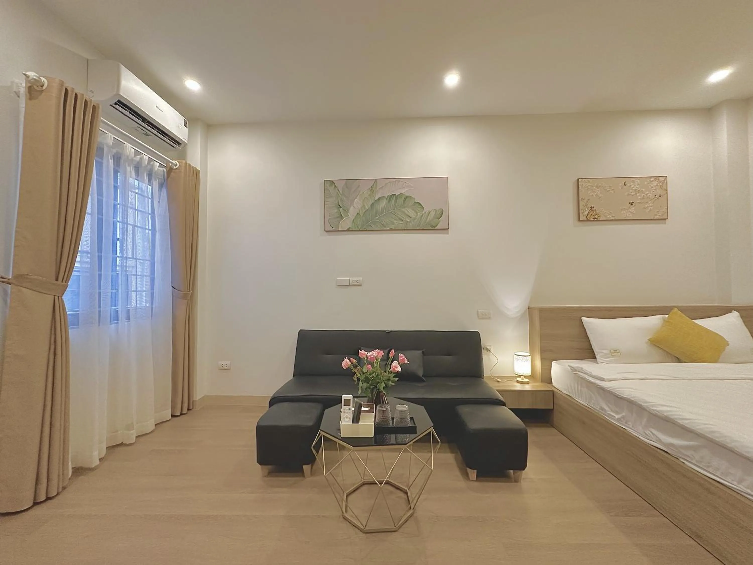 Bed in Happy Home - Big Balcony - Best Location