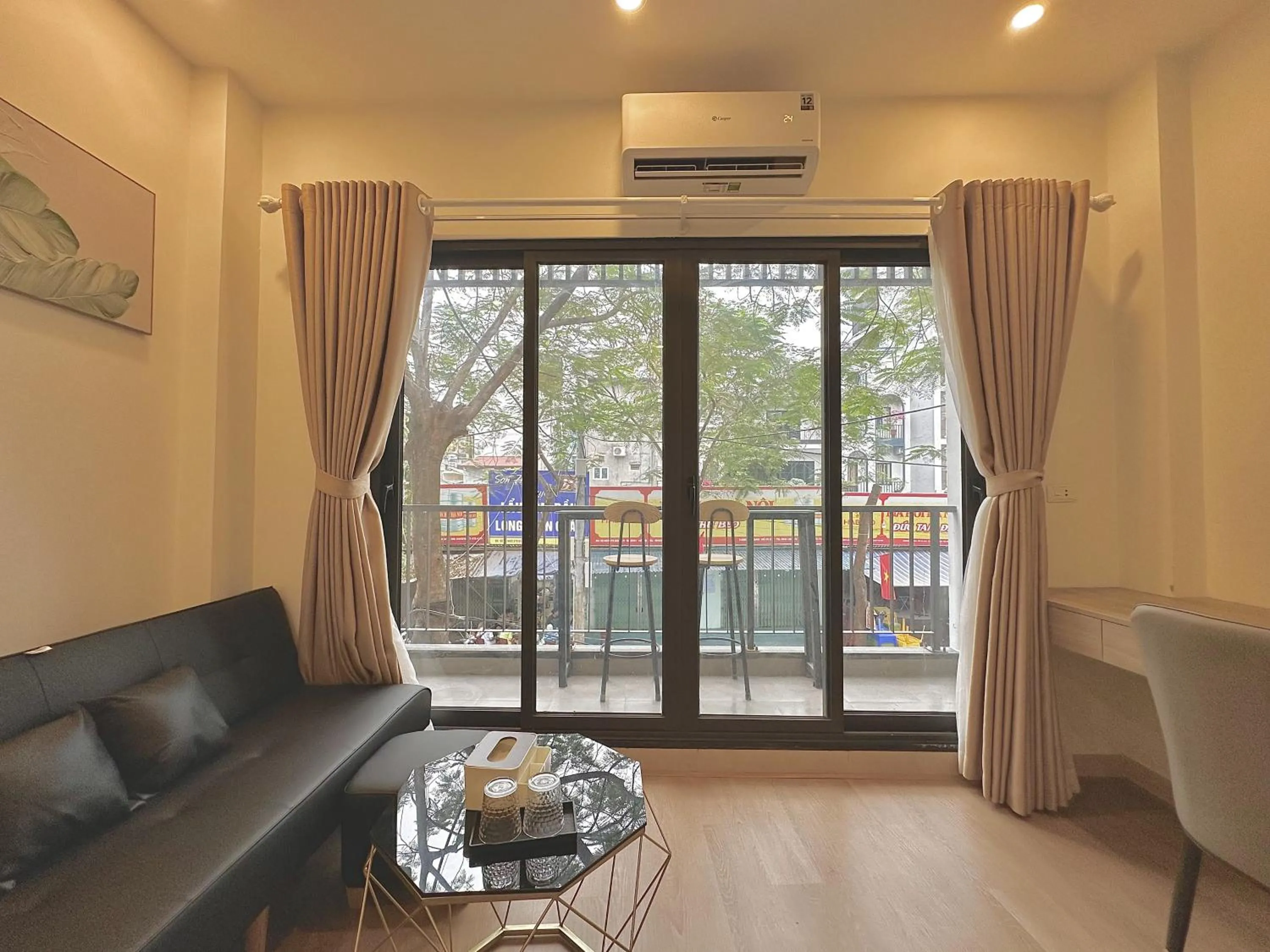 Happy Home - Big Balcony - Best Location