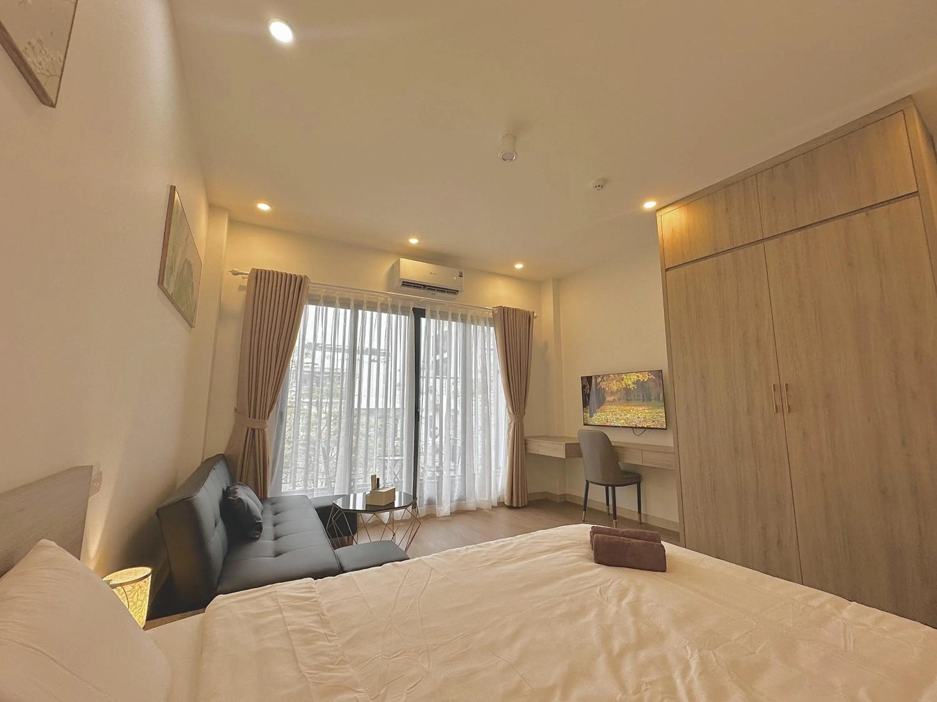Bed in Happy Home - Big Balcony - Best Location