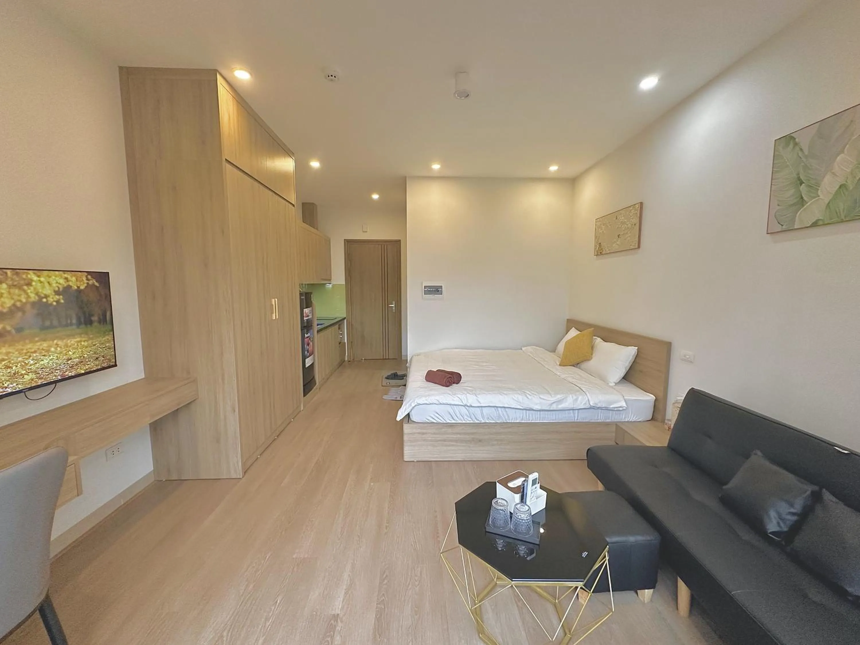 Bed in Happy Home - Big Balcony - Best Location
