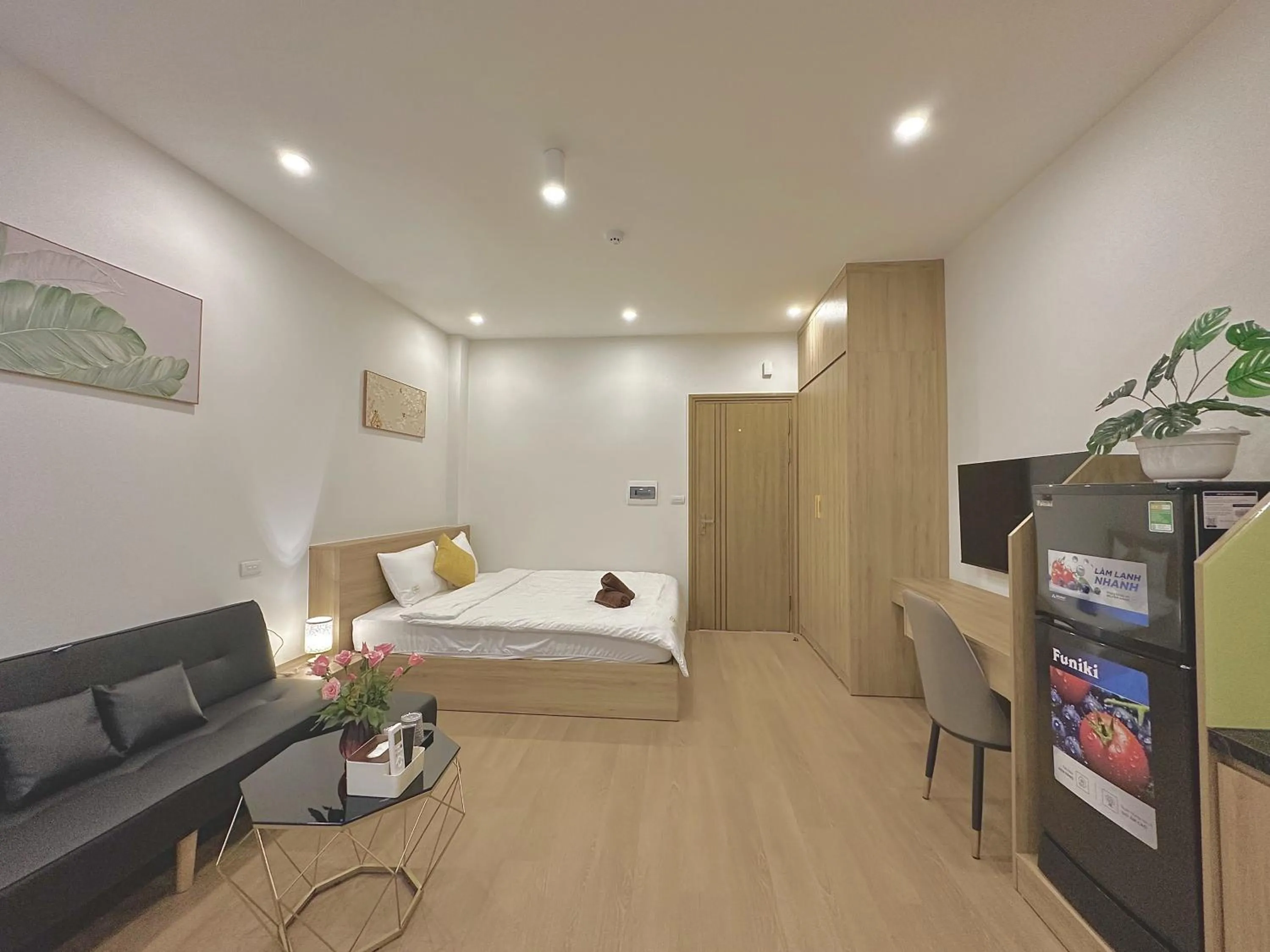 Happy Home - Big Balcony - Best Location