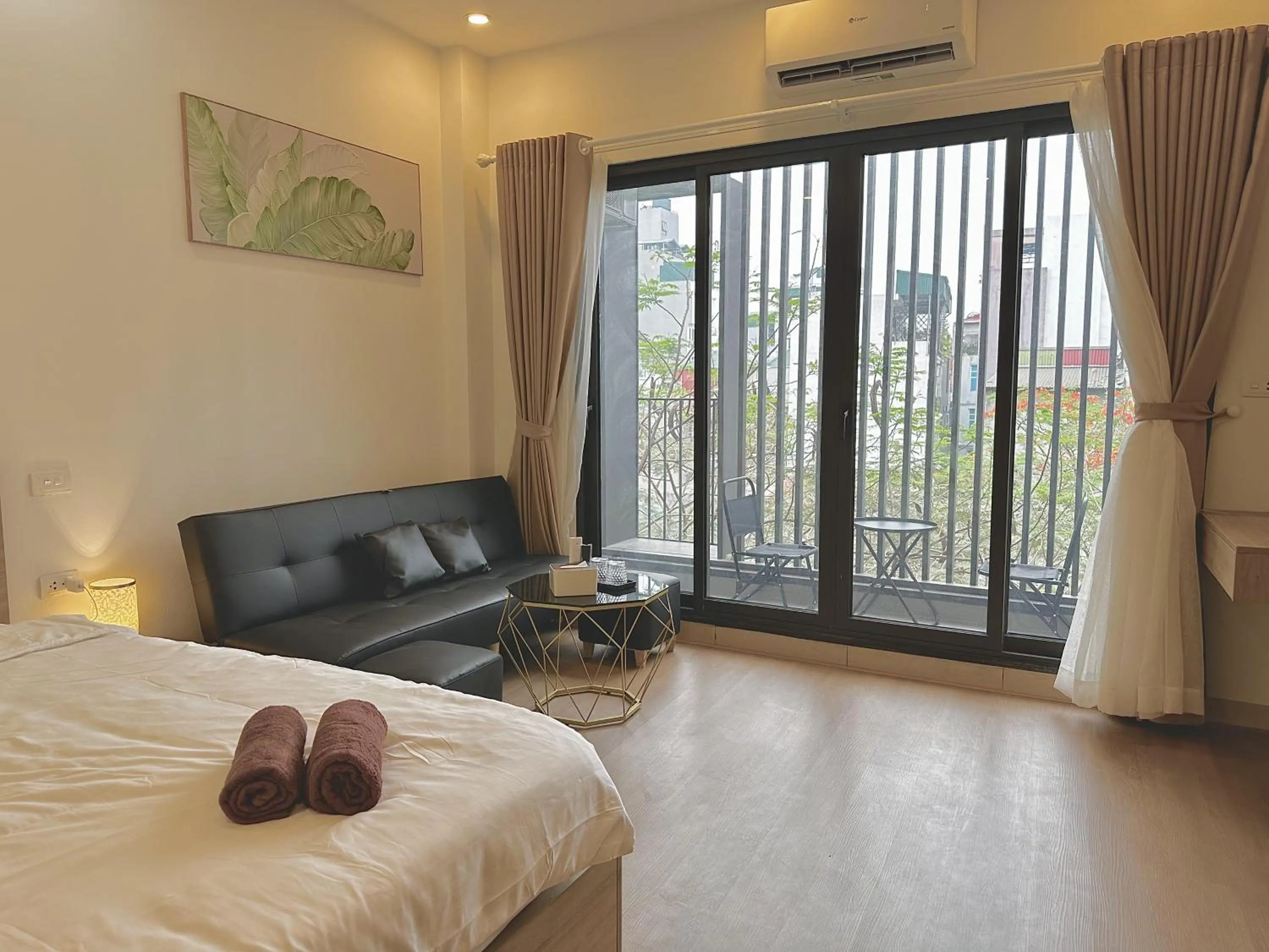 Bed in Happy Home - Big Balcony - Best Location