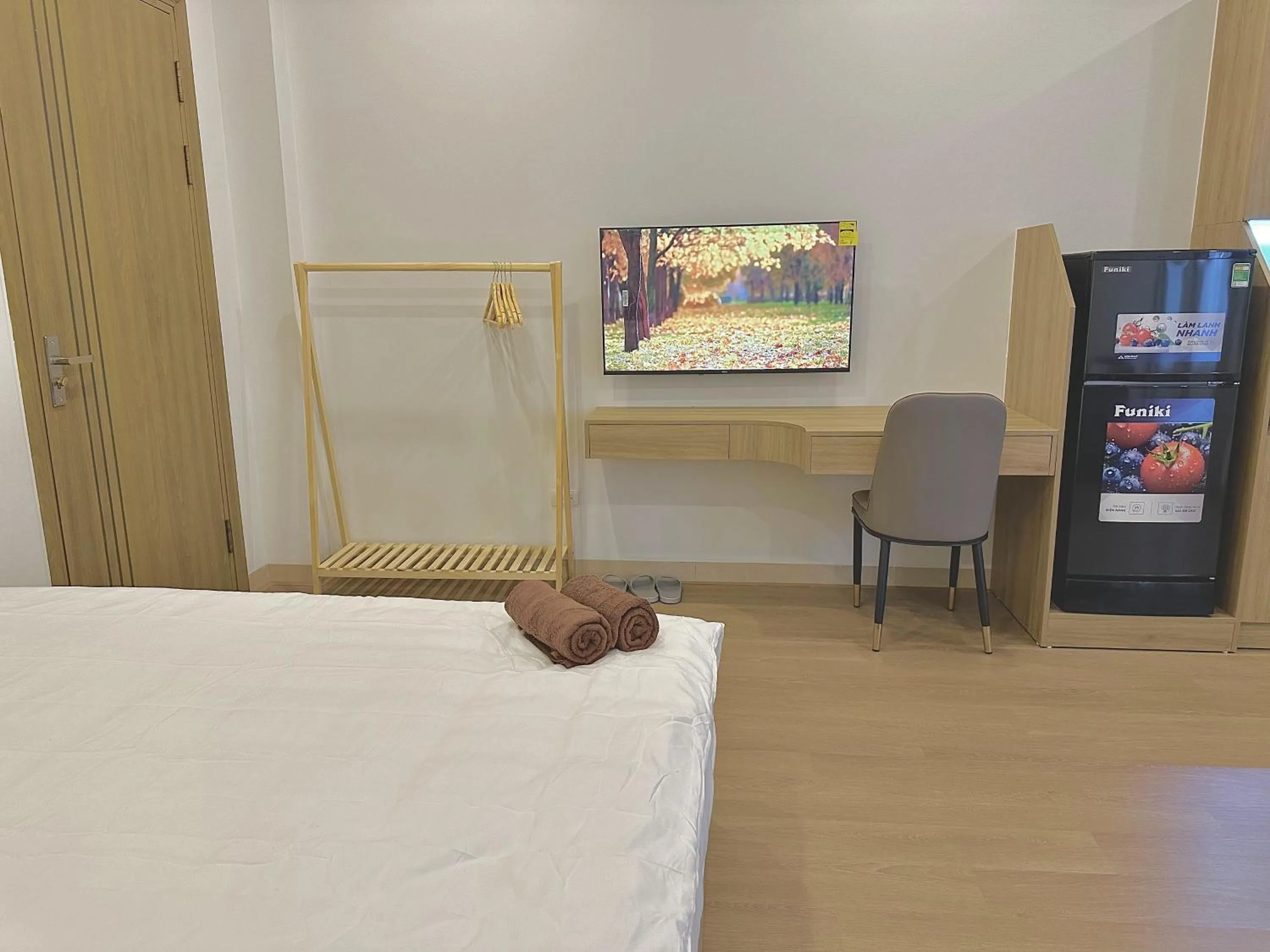 Bed in Happy Home - Big Balcony - Best Location