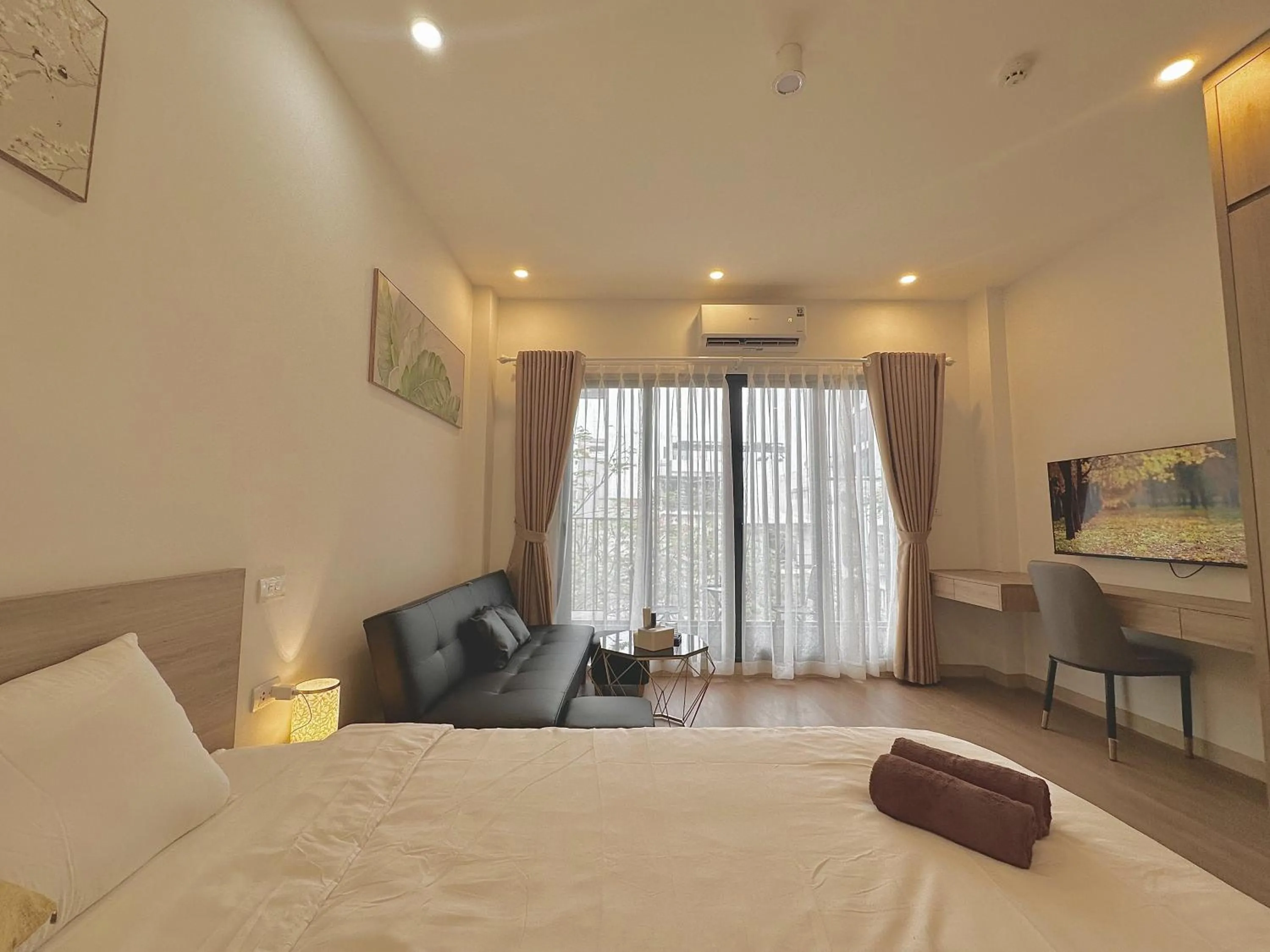 Bed in Happy Home - Big Balcony - Best Location