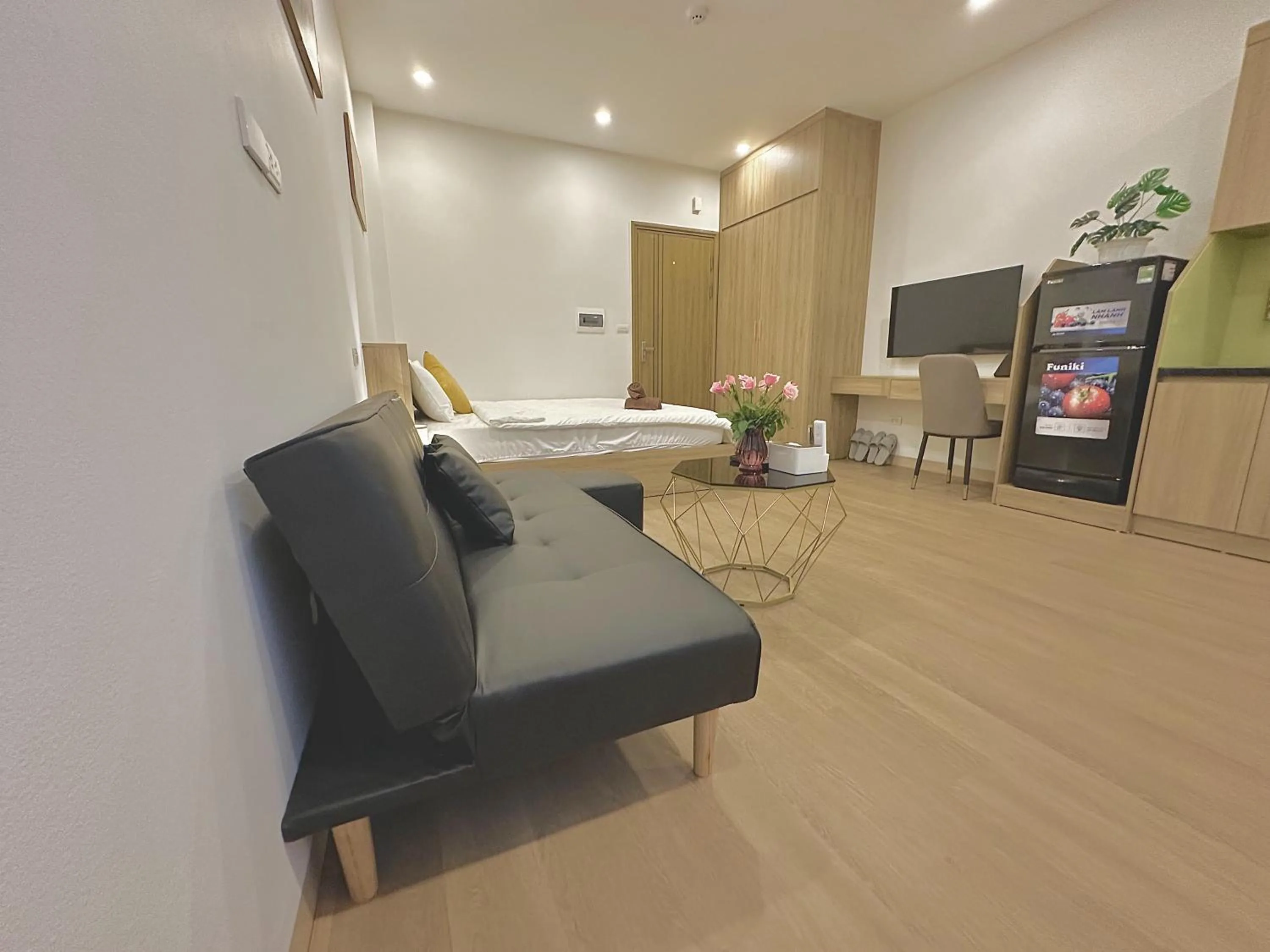 Bed in Happy Home - Big Balcony - Best Location