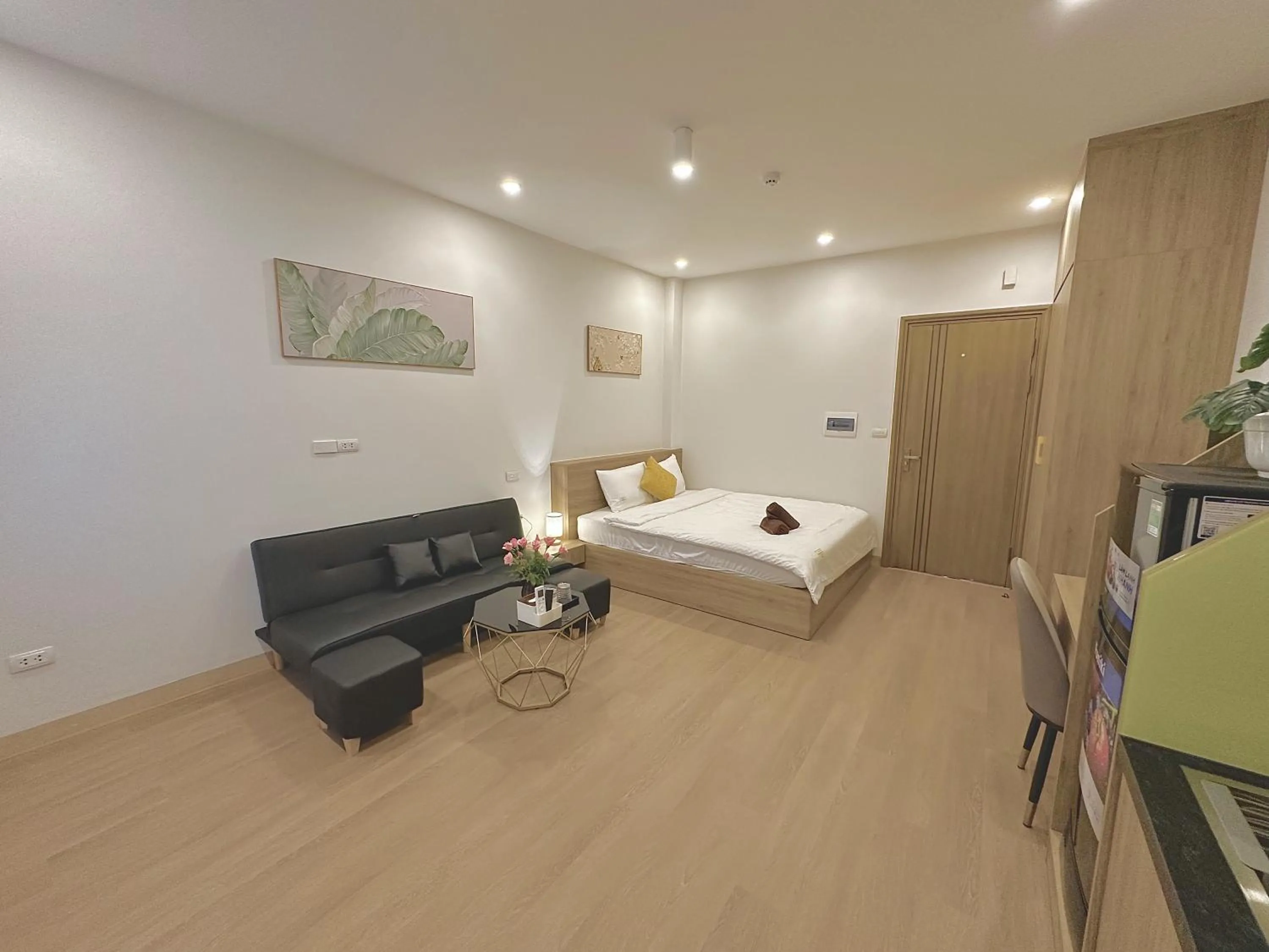 Bed in Happy Home - Big Balcony - Best Location