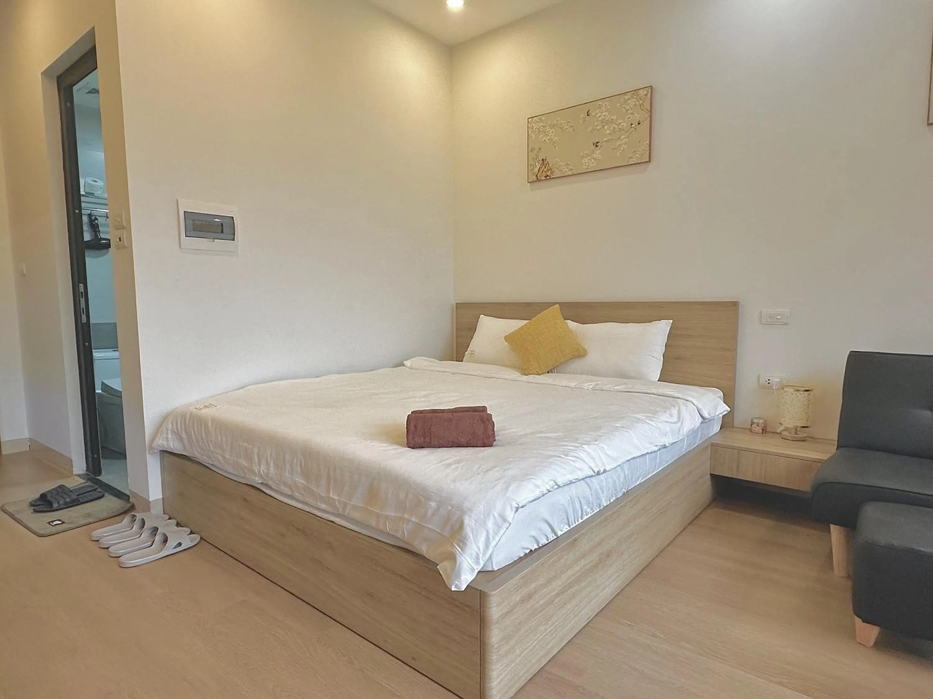 Bed in Happy Home - Big Balcony - Best Location
